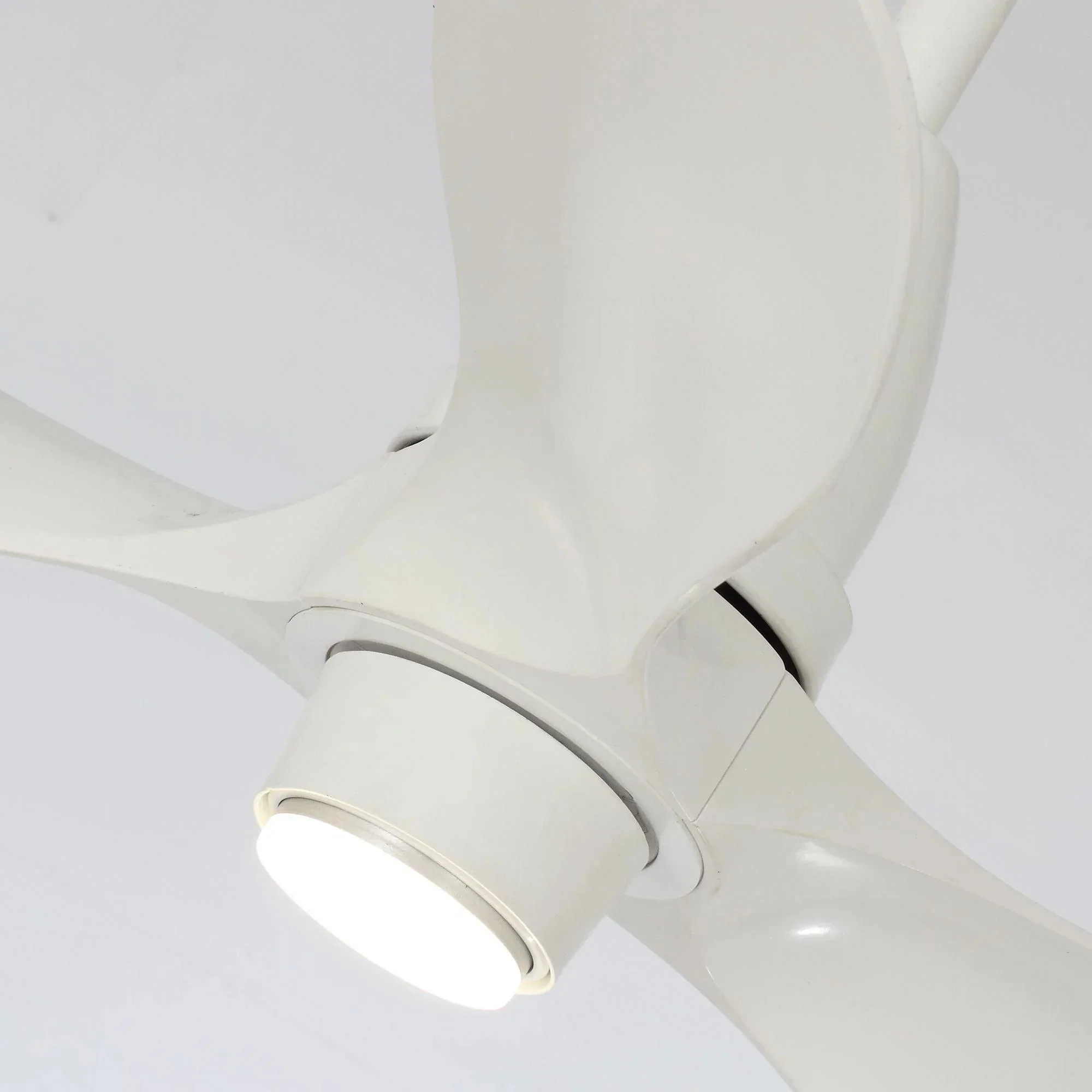 Parrot Uncle 28-Inch Kwang Farmhouse DC Motor Downrod Mount Reversible Ceiling Fan with LED Lighting and Remote Control - Image 16