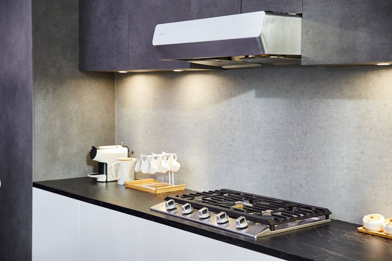 Fotile Pixie Air 850 CFM Under Cabinet Range Hood in Stainless Steel - Image 19