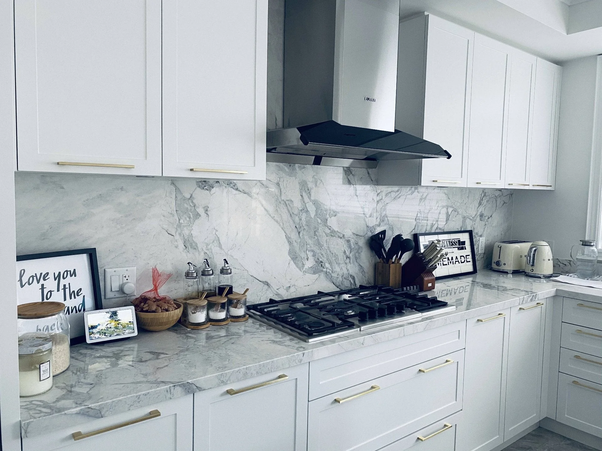 Fotile Perimeter Vent Series 36-Inch 1100 CFM Wall Mount Range Hood with 2 LED light and Touchscreen in Stainless Steel (EMG9030) - Image 9