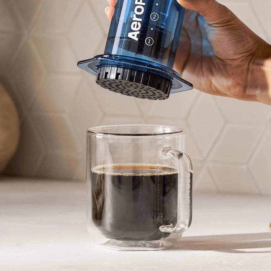 AeroPress Coffee Maker, 3-in-1 Brewing, Clear & Colors - Image 20