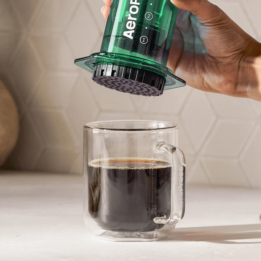 AeroPress Coffee Maker, 3-in-1 Brewing, Clear & Colors - Image 25
