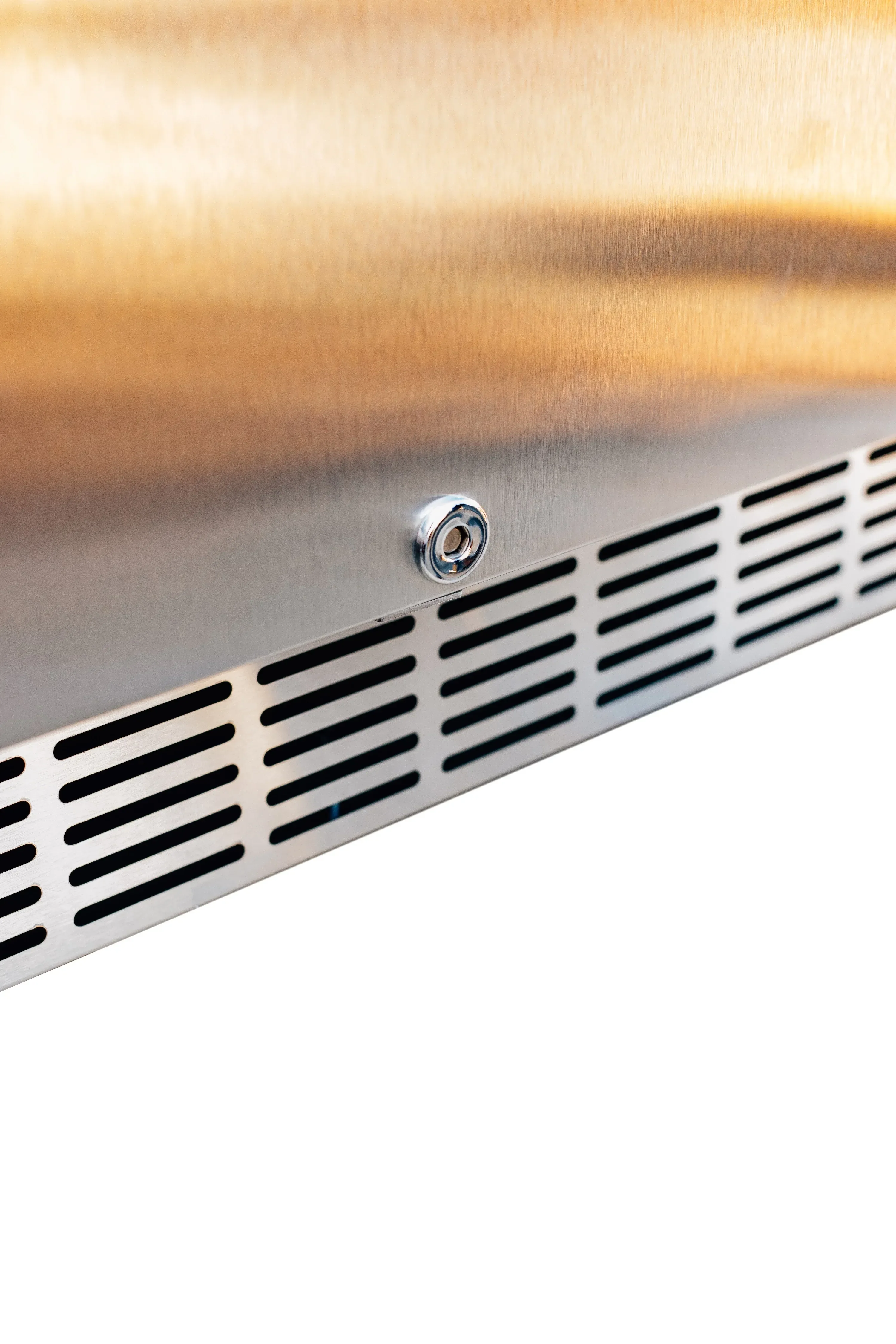 TrueFlame 24-Inch 5.1 Cu. Outdoor Rated Fridge with Left Hinge (AMD-RFR-24S-AR) - Image 5