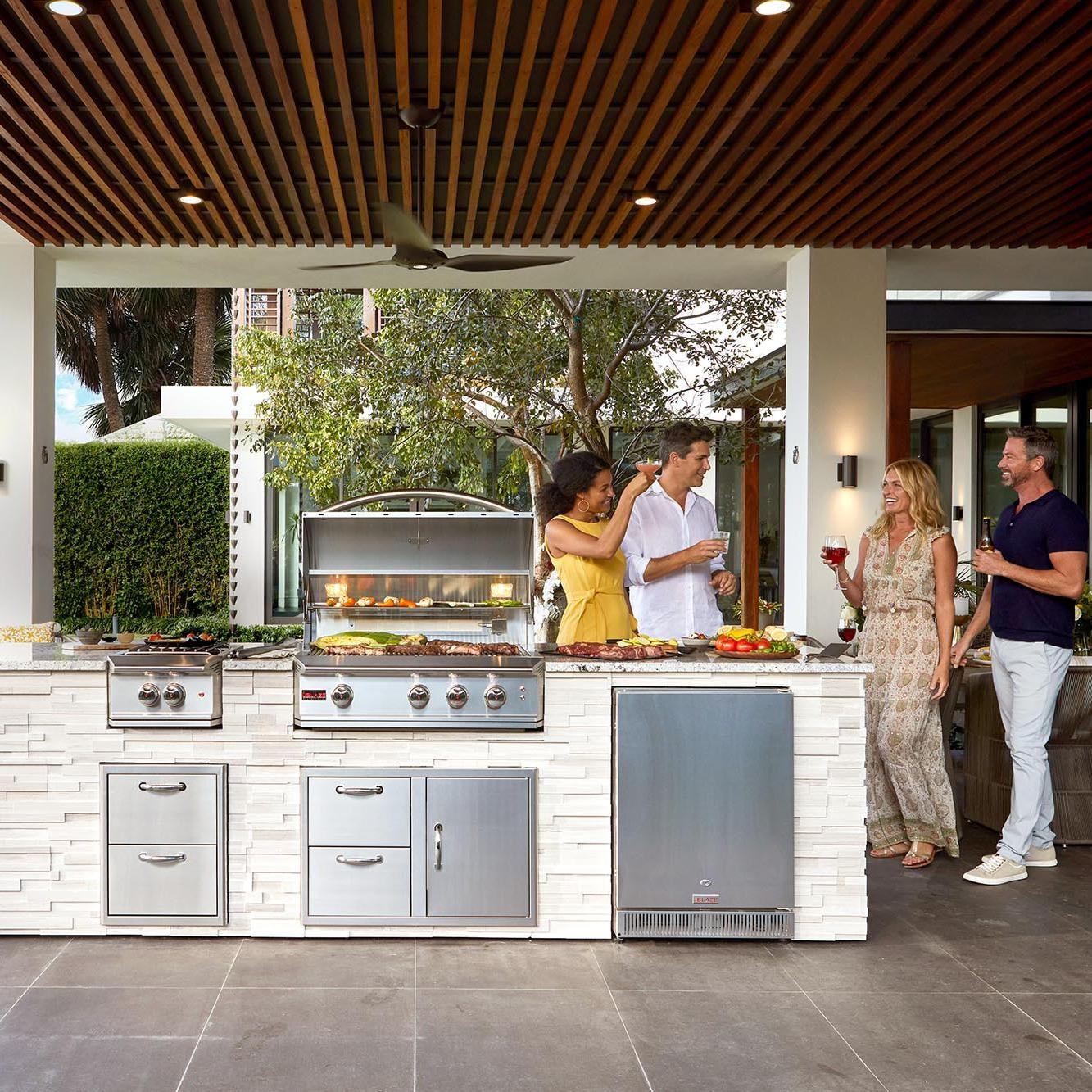 Blaze Grill Package - Professional LUX 34-Inch 3-Burner Built-In Liquid Propane Grill and Side Burner in Stainless Steel - Image 6