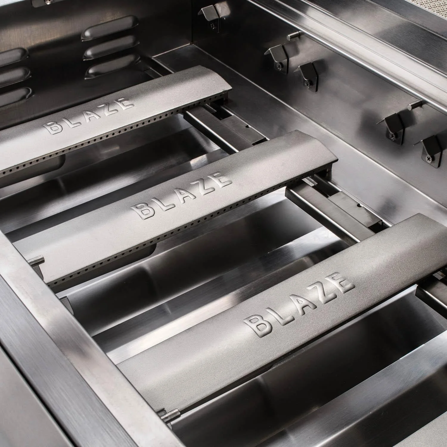 Blaze Grill Package - Premium LTE 40-Inch 5-Burner Built-In Liquid Propane Grill and Side Burner in Stainless Steel - Image 11