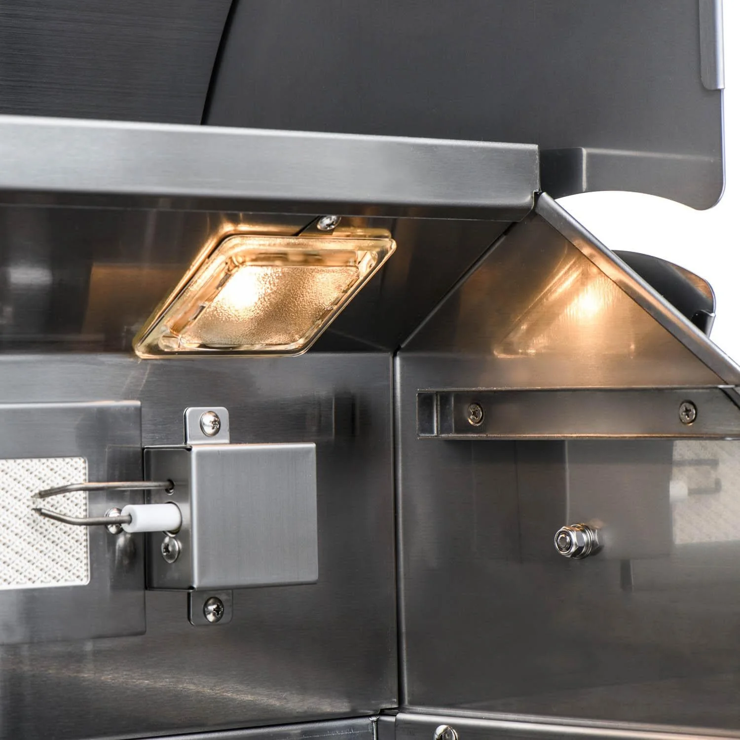 Blaze  Package - Premium LTE Marine Grade 32-Inch 4-Burner Built-In Natural Gas Grill and Double Side Burner in Stainless Steel - Image 15