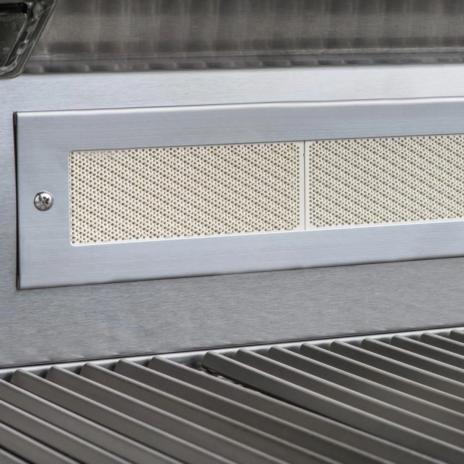 Blaze Grill Package - Premium LTE 32-Inch 4-Burner Built-In Natural Gas Grill, Side Burner and Beverage Center - Image 17
