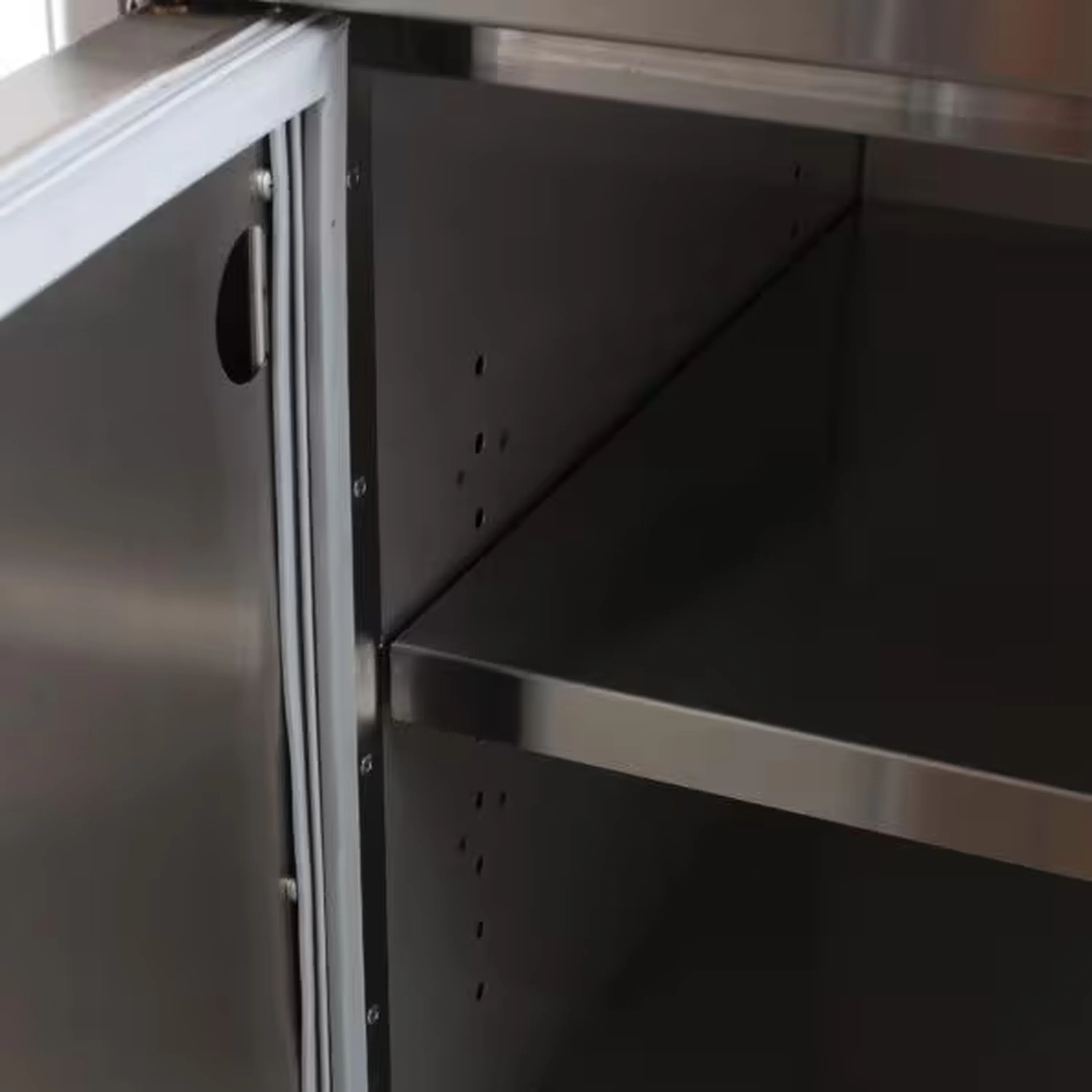 Blaze 32-Inch Sealed Stainless Steel Dry Storage Pantry With Shelf (BLZ-DRY-STG2-SC) - Image 3