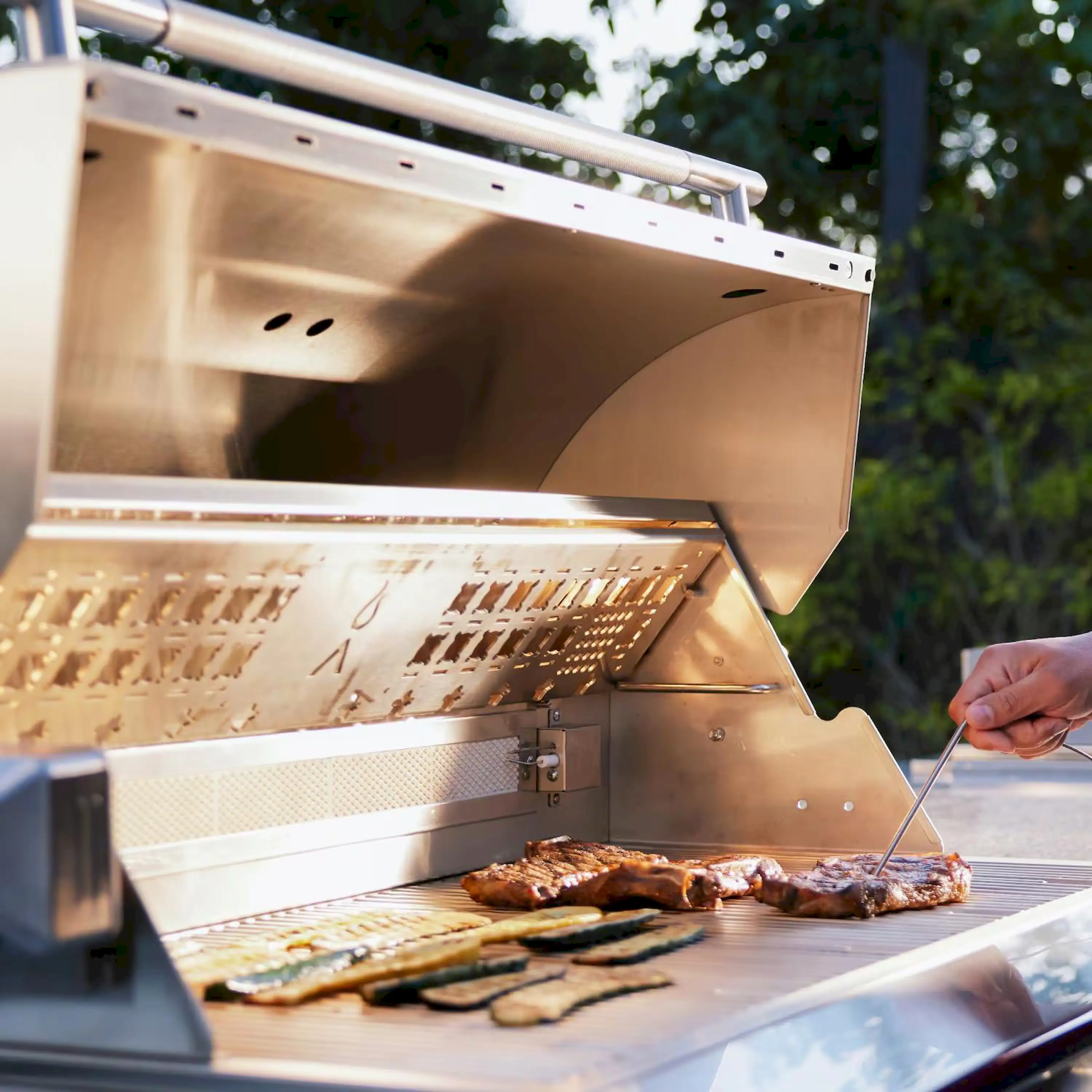 Blaze LTE PRO 40-Inch 5-Burner Propane Gas Freestanding Grill with Digital Temperature Screen and Rear Infrared Burner (AP2-5LTEPRO-LP) - Image 2