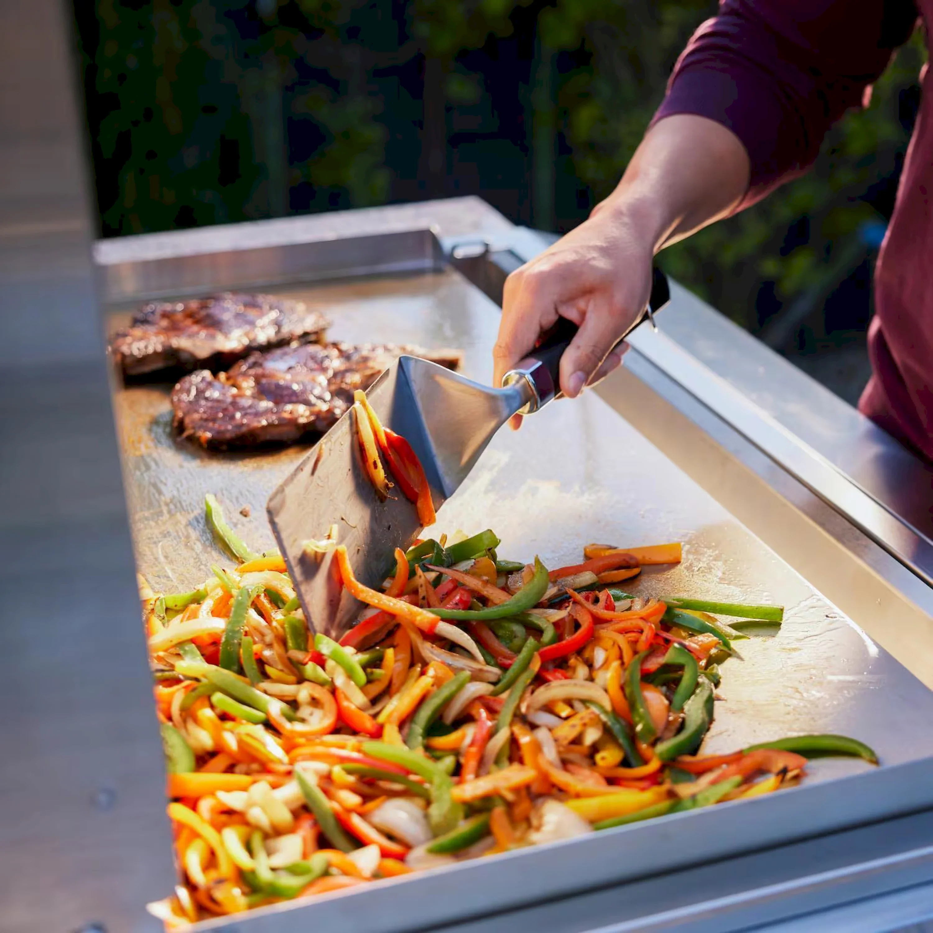 Blaze LTE PRO 40-Inch Natural Gas Freestanding Grill Griddle with Digital Temperature Screen and Lift-Assist Lid (AP2-GRIDDLE40-NG) - Image 4