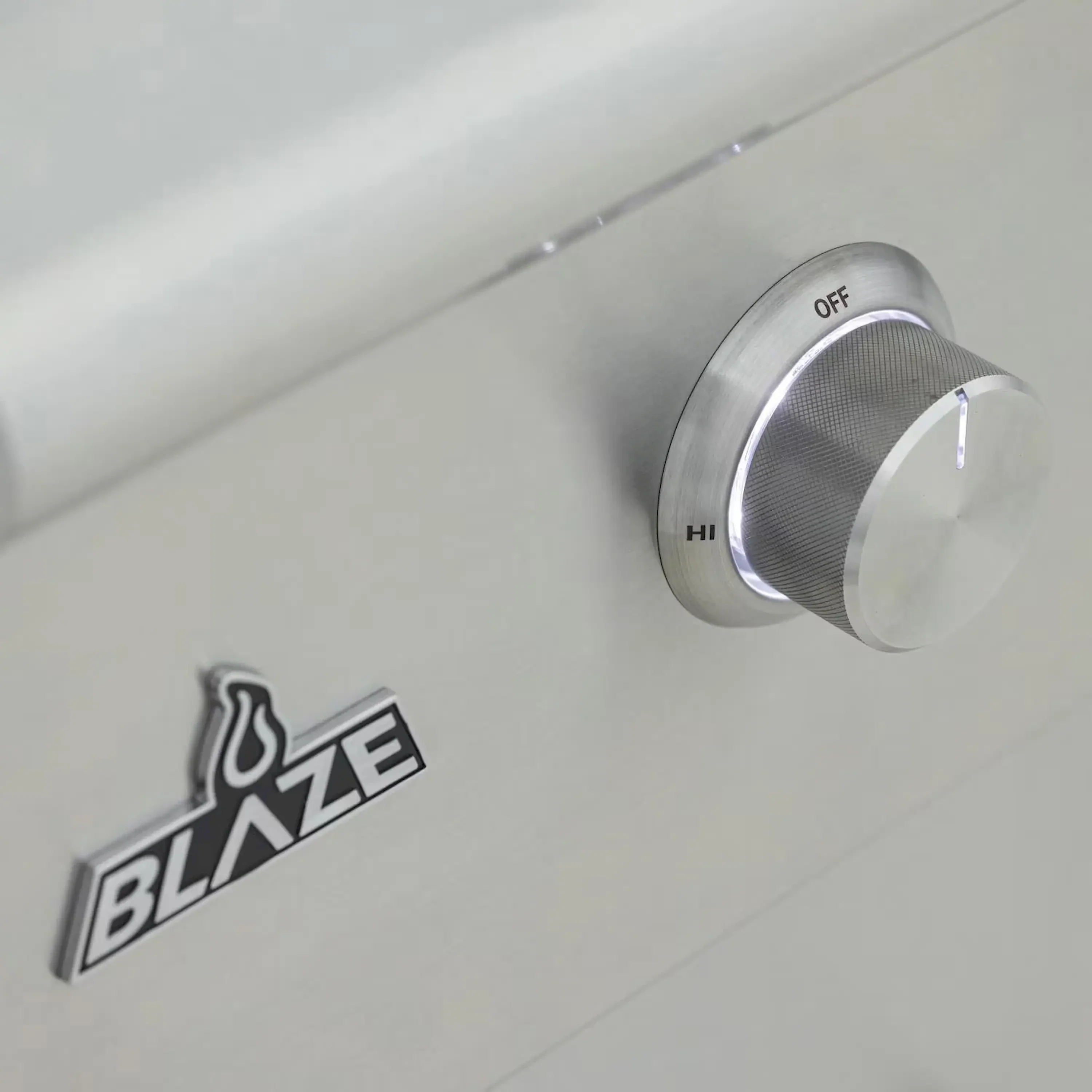 Blaze LTE+ 30-Inch Freestanding Propane Gas Griddle with Lights (AP2-GRIDDLE-LTE3-LP) - Image 6