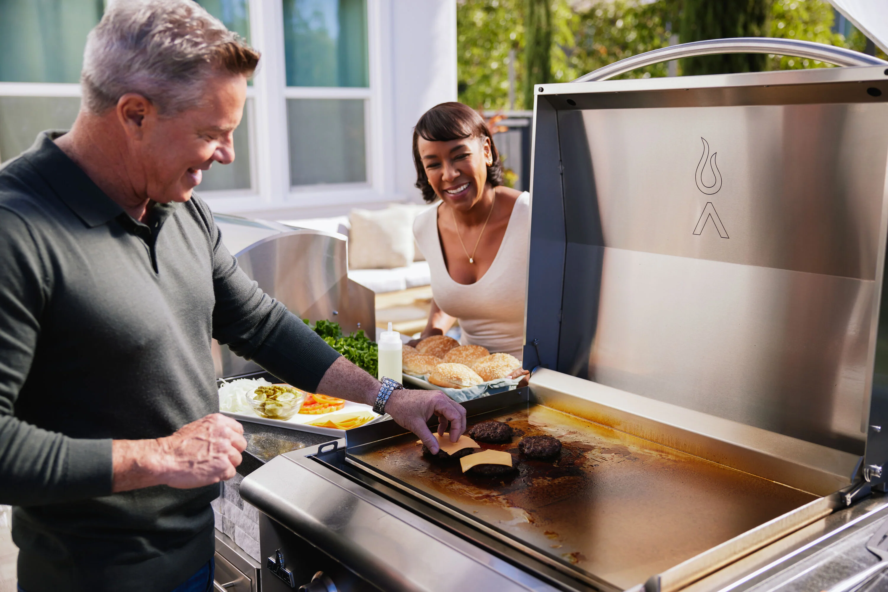 Blaze LTE+ 30-Inch Built-in Propane Gas Griddle with Lift-Assist Hood (BLZ-GRIDDLE-LTE3-LP) - Image 4