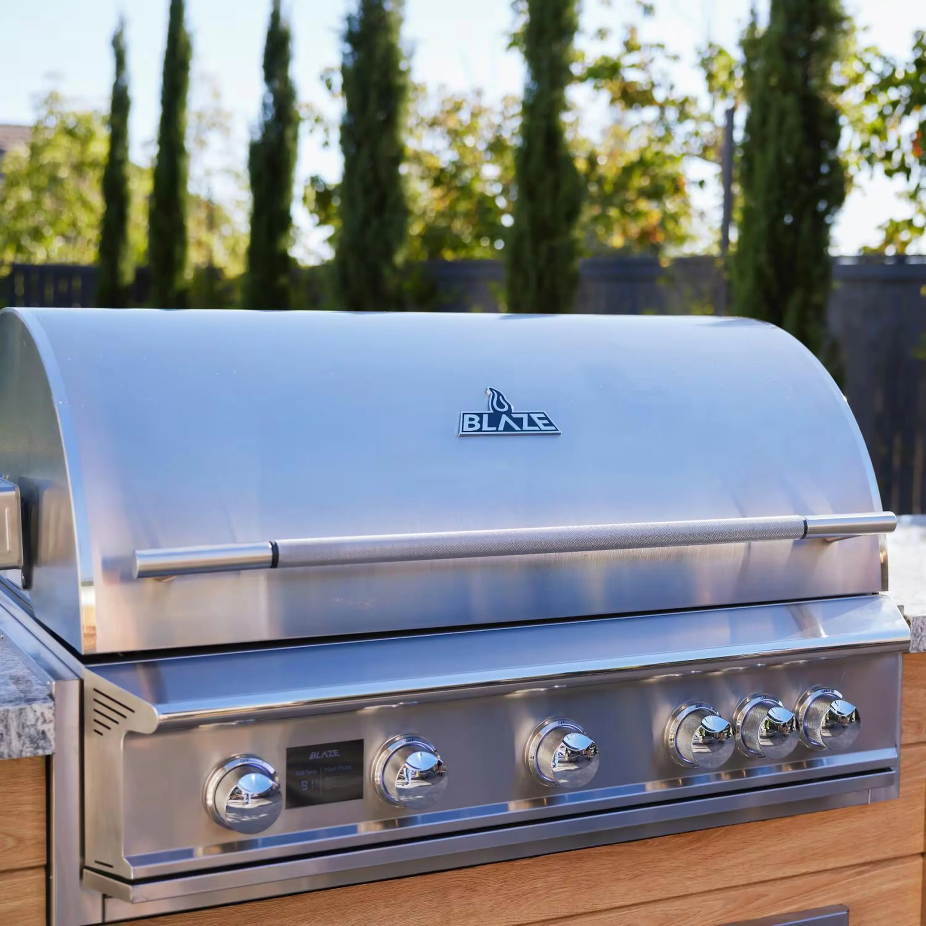 Blaze LTE PRO 32-Inch 4 Burner Built-in Propane Gas Grill with Digital Temperature Screen & Rear Infrared Burner (BLZ-4LTEPRO-LP) - Image 5