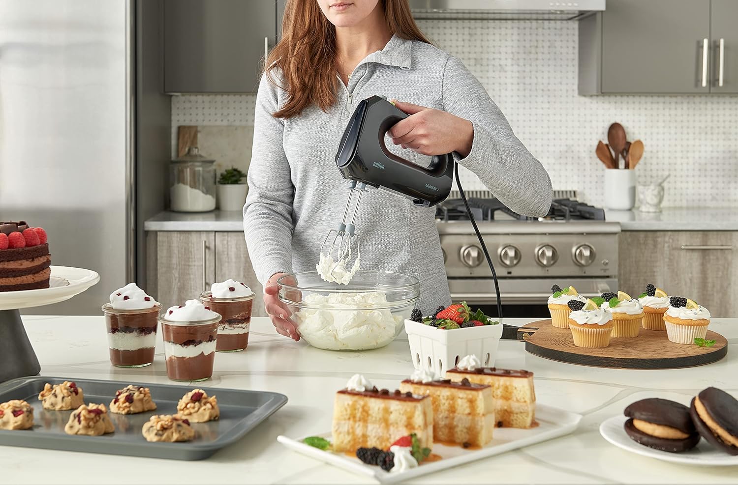 Braun Multimix 1 Hand Mixer w/Beaters, Dough Hooks and Accessory Bag in Black (HM1010BK) - Image 3