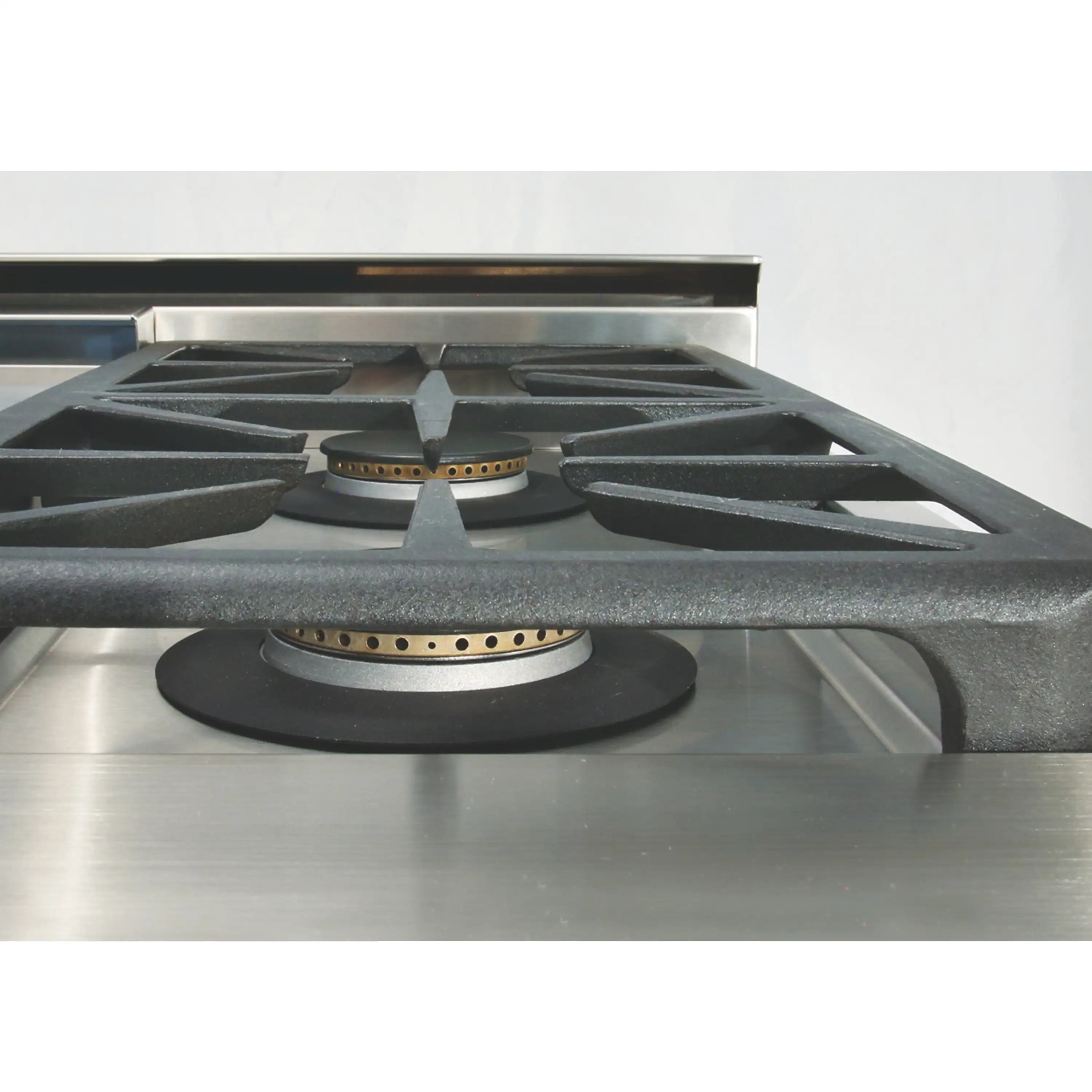 Capital 36-Inch Rangetop in Stainless Steel with 4 Sealed Burners & Grill (GRT362B2) - Image 4