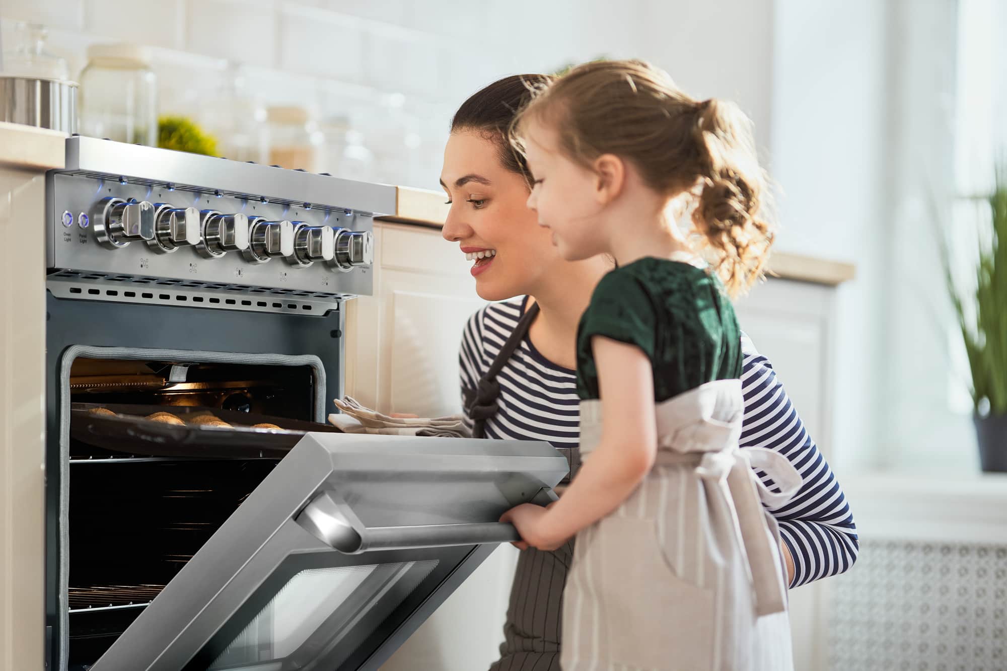 Cosmo 30 -Inch Slide-In Freestanding Gas Range with 5 Sealed Burners in Stainless Steel (COS-EPGR304) - Image 3
