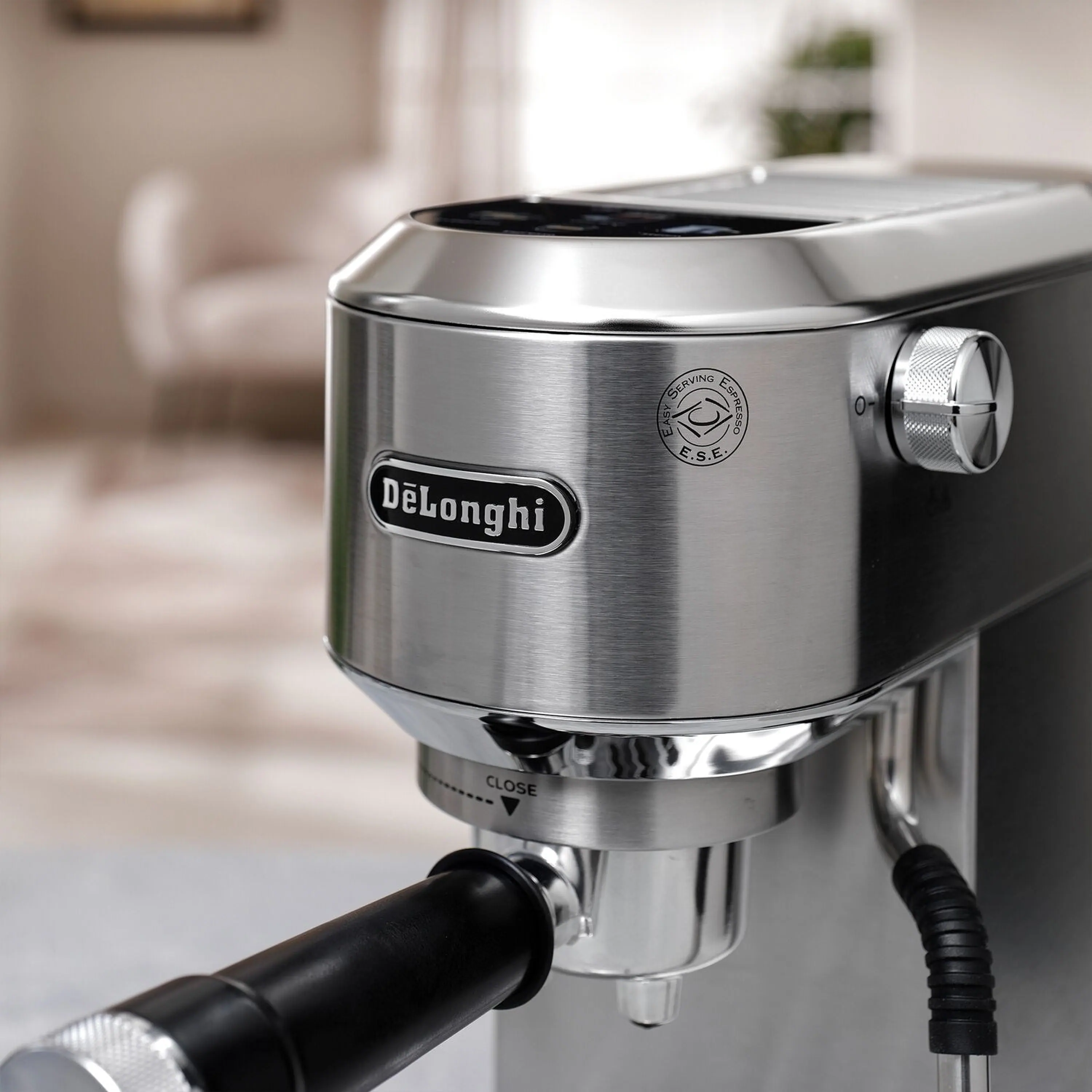 De'Longhi Dedica Duo Pump Espresso Machine with Cold Brew, Frothing Wand in Stainless (EC890M) - Image 4