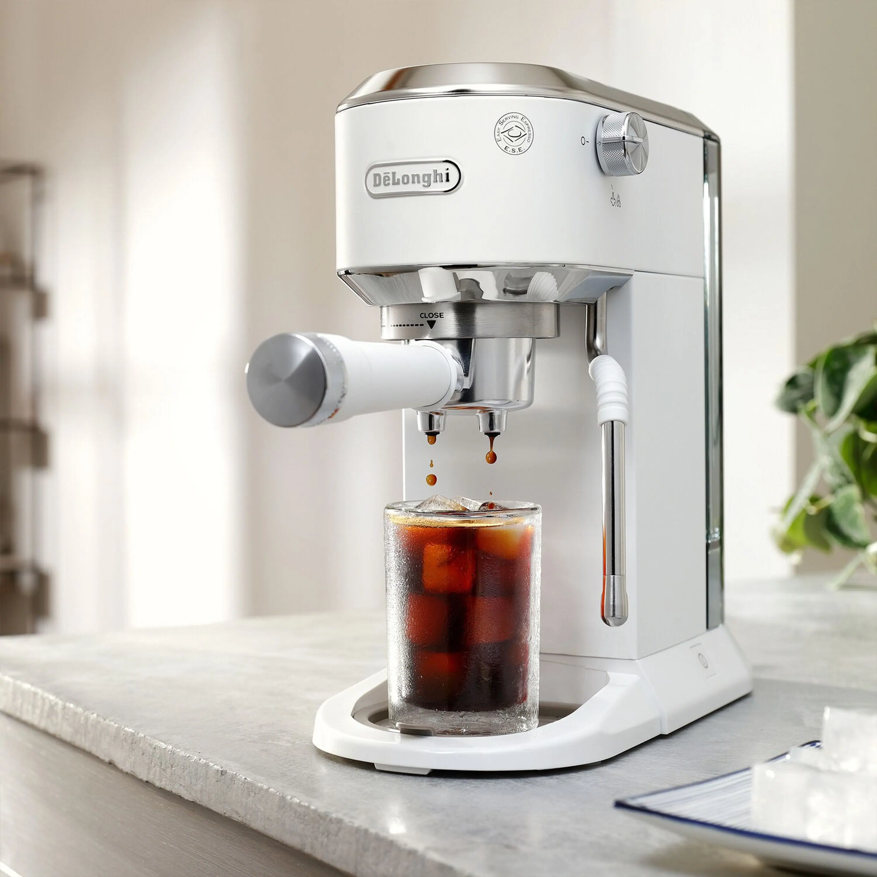 De'Longhi Dedica Duo Pump Espresso Machine with Cold Brew, Frothing Wand in Vanilla (EC890WI) - Image 22