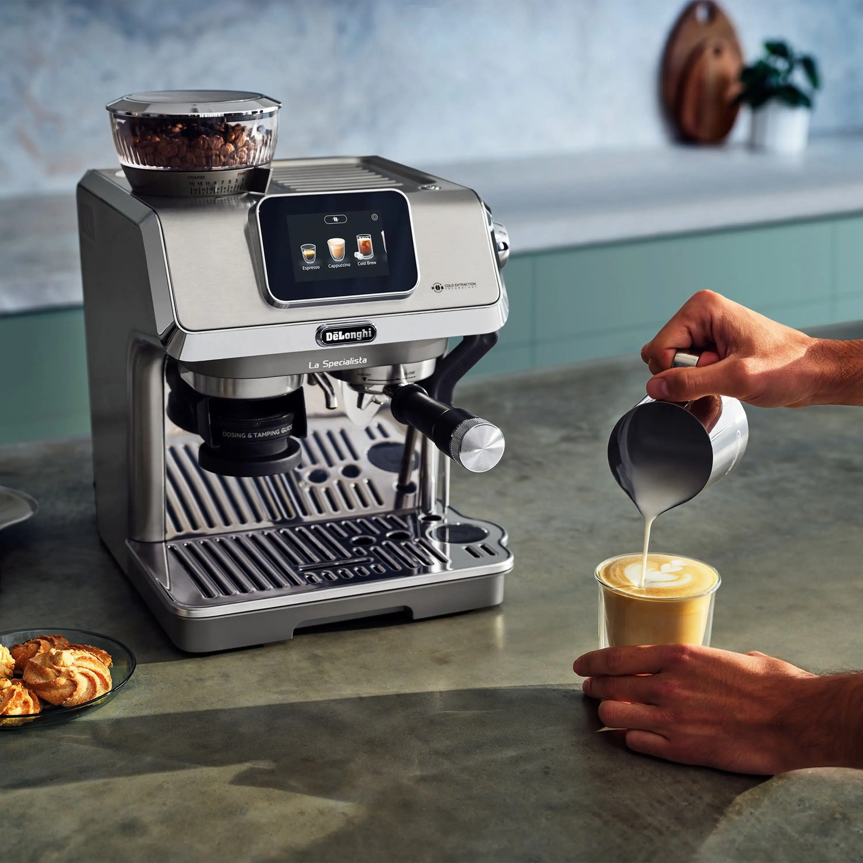 De'Longhi Dedica La Specialista Touch Espresso Machine with Cold Brew. Latte Art in Green (EC9455M) - Image 10