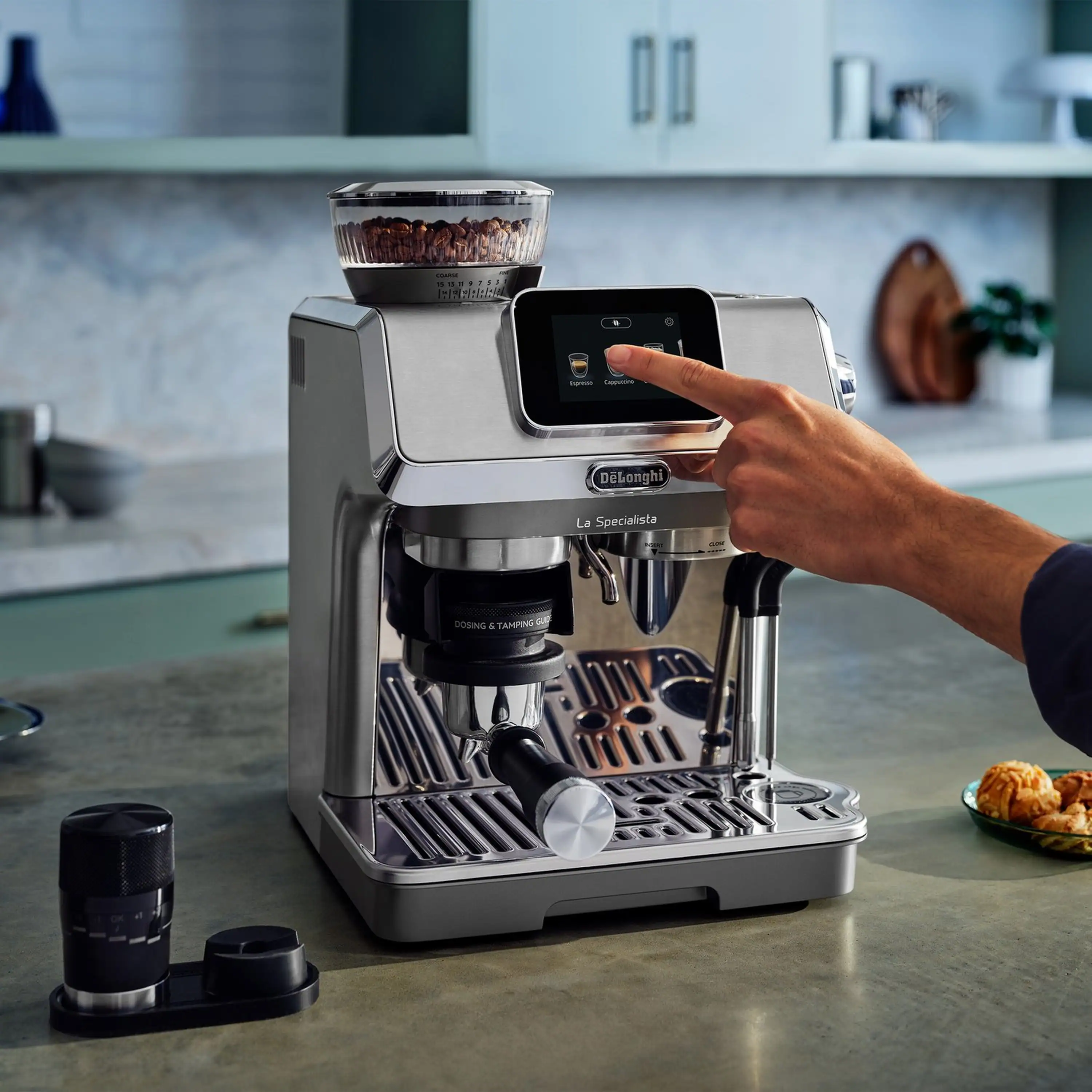 De'Longhi Dedica La Specialista Touch Espresso Machine with Cold Brew. Latte Art in Green (EC9455M) - Image 30