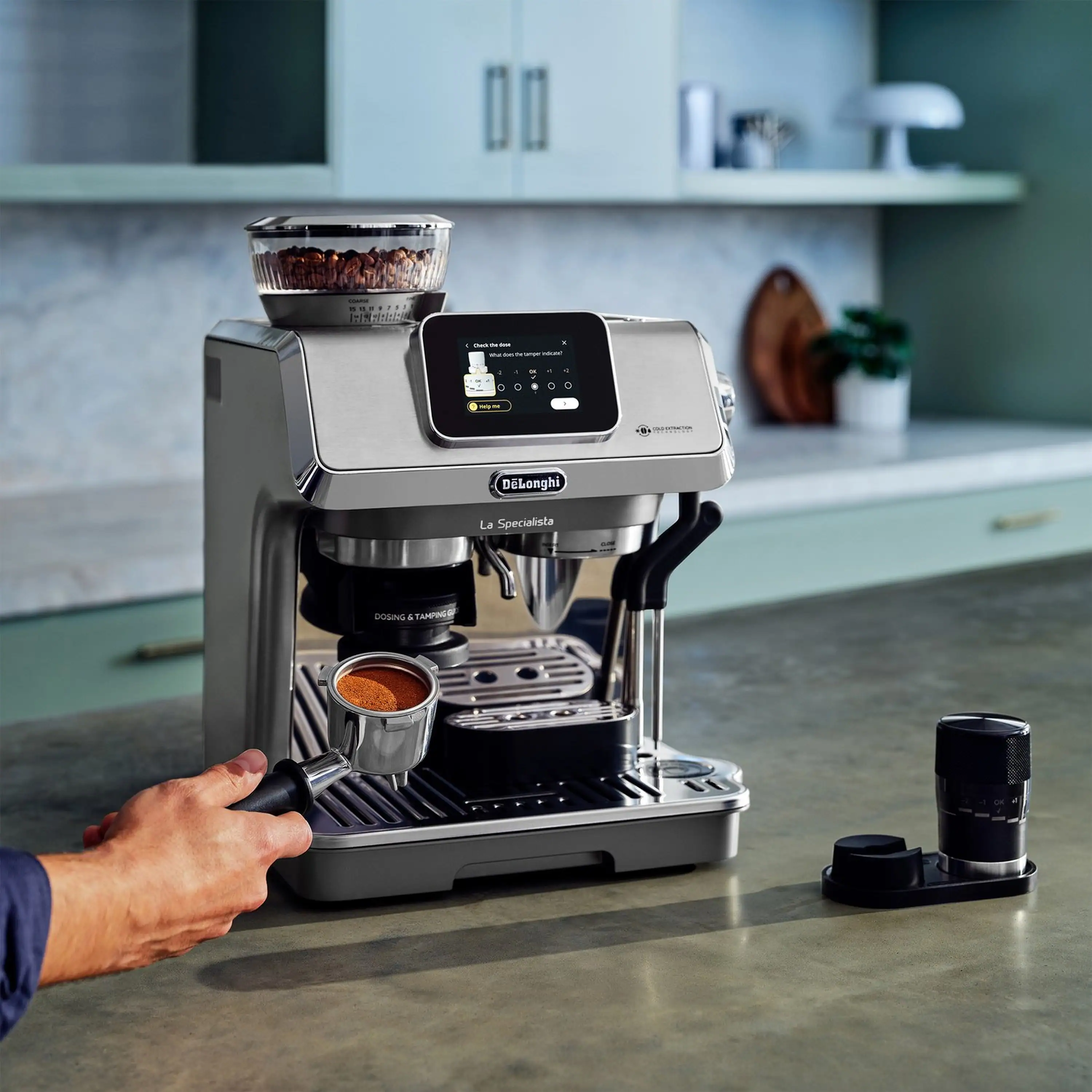 De'Longhi Dedica La Specialista Touch Espresso Machine with Cold Brew. Latte Art in Green (EC9455M) - Image 5