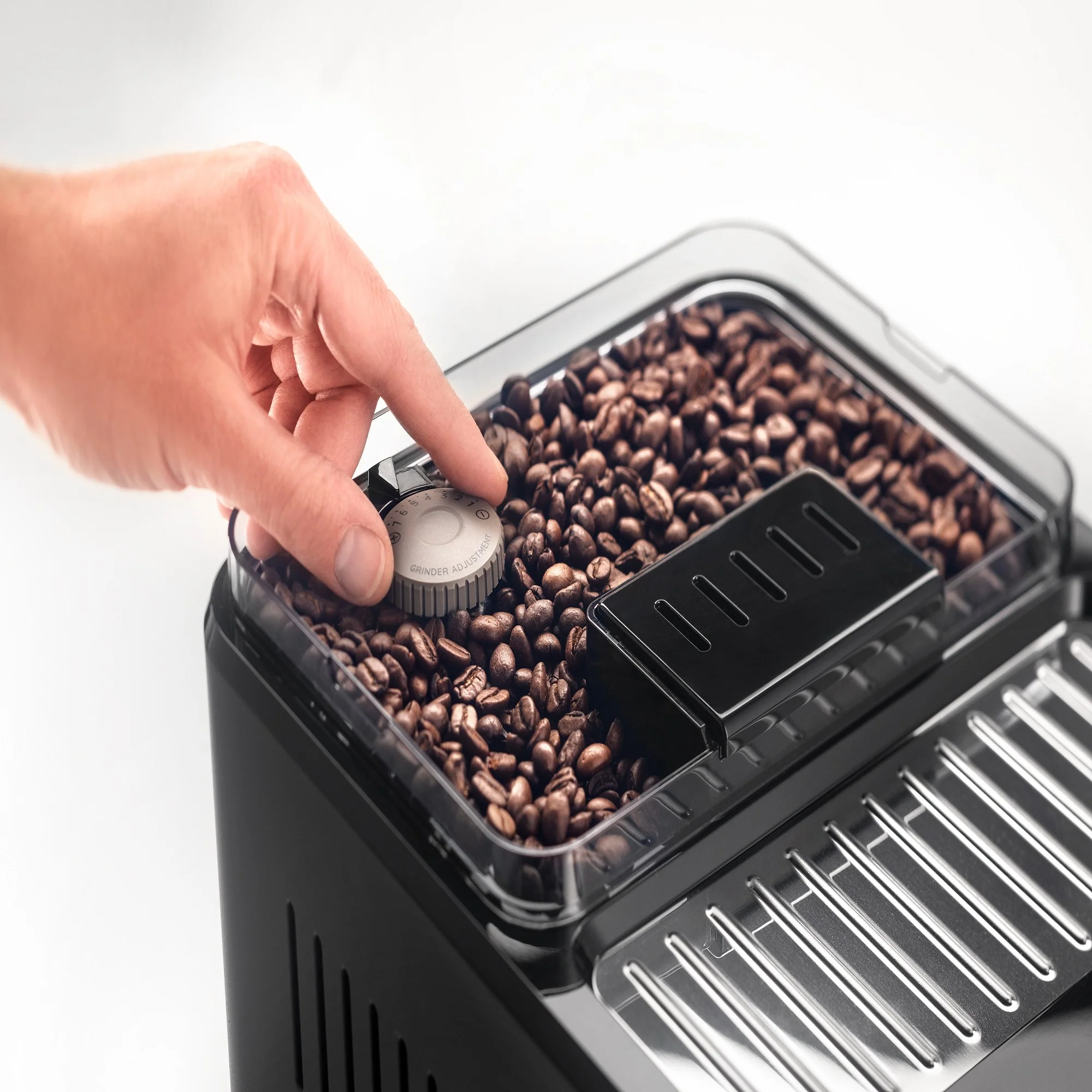 De'Longhi Eletta Explore Fully Automatic Espresso Machine with Cold Brew (ECAM45086S) - Image 16