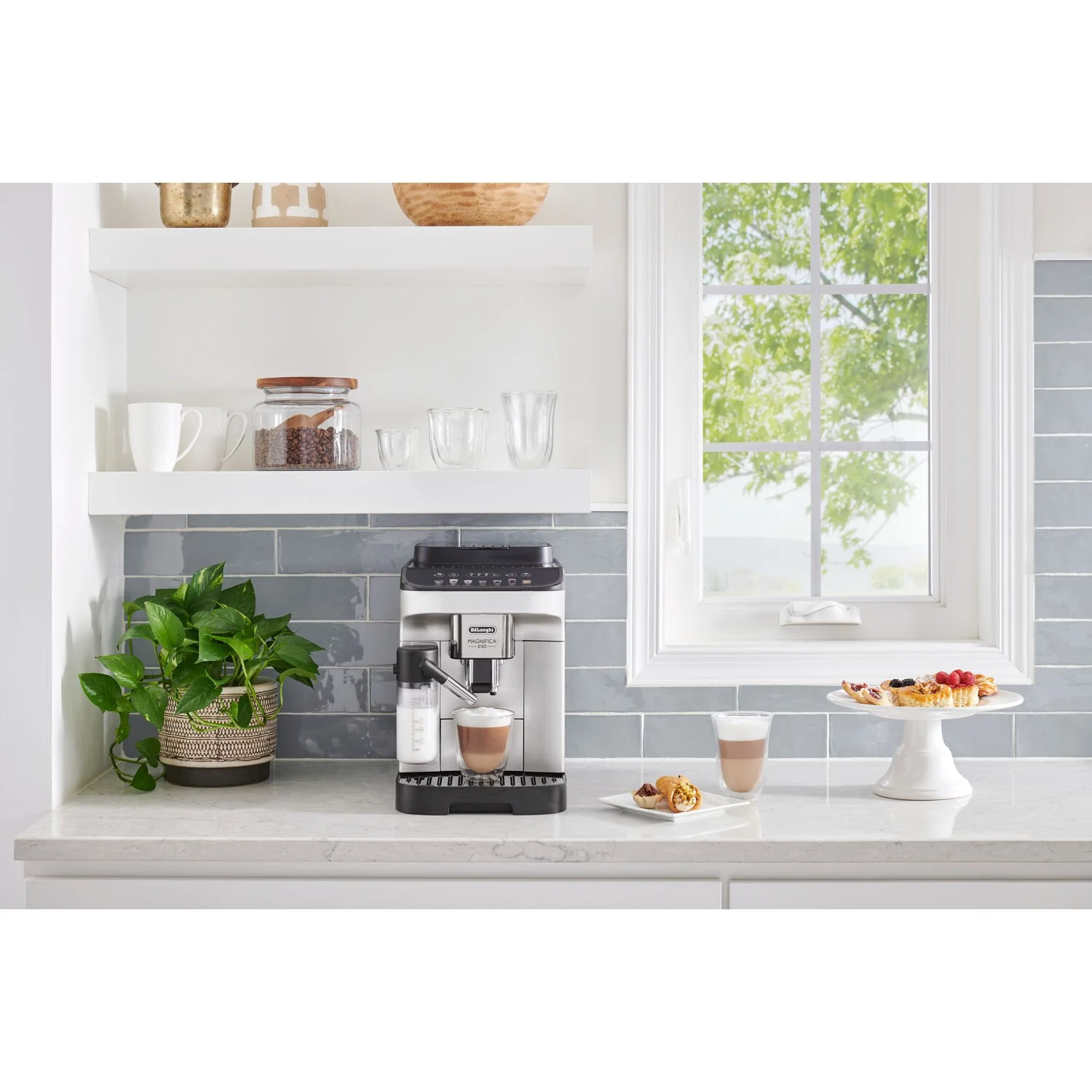 De'Longhi Magnifica Evo with LatteCrema System (ECAM29084SB) - Image 6