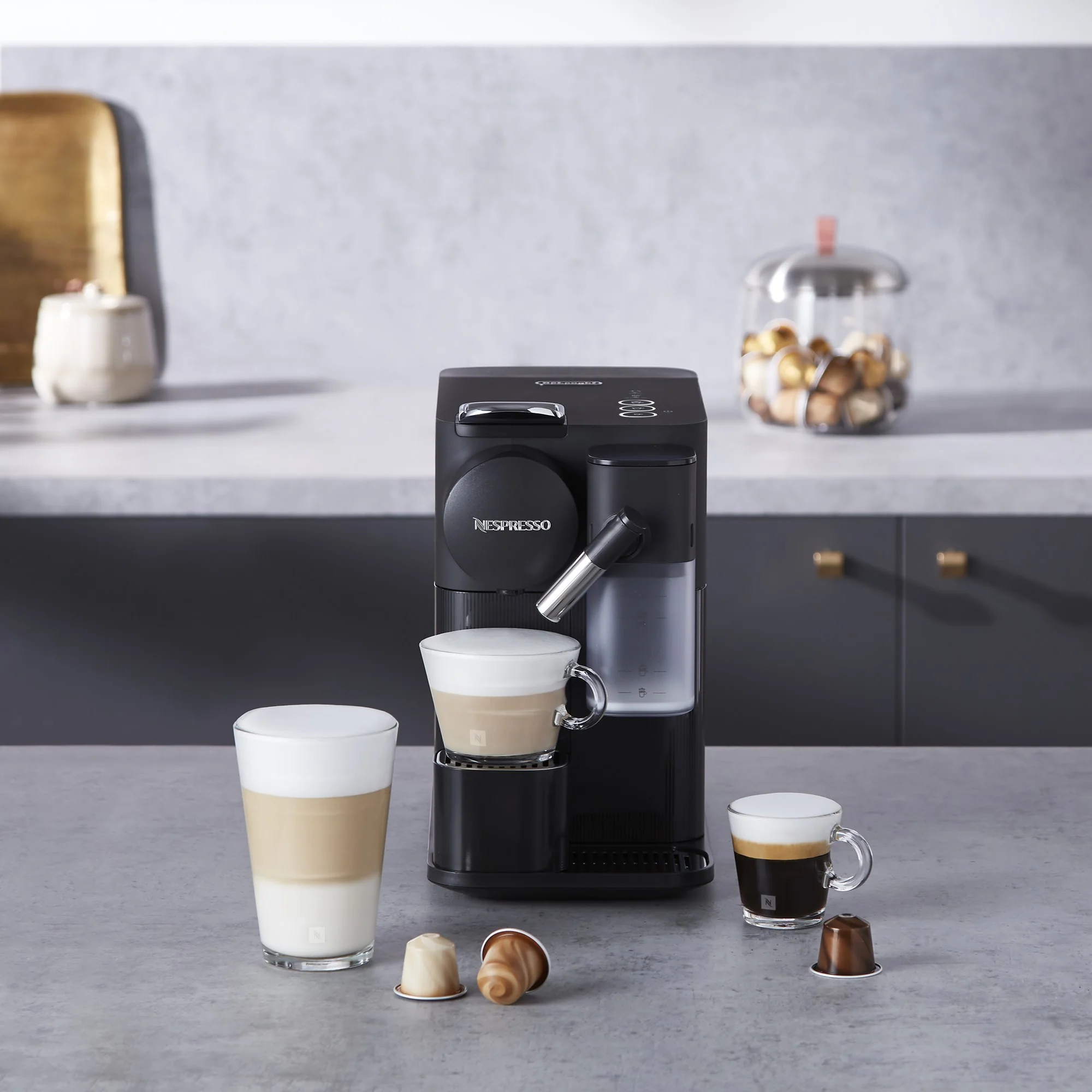De'Longhi Nespresso Lattissima One Single Serve Espresso Coffee Machine in Black (EN510B) - Image 4