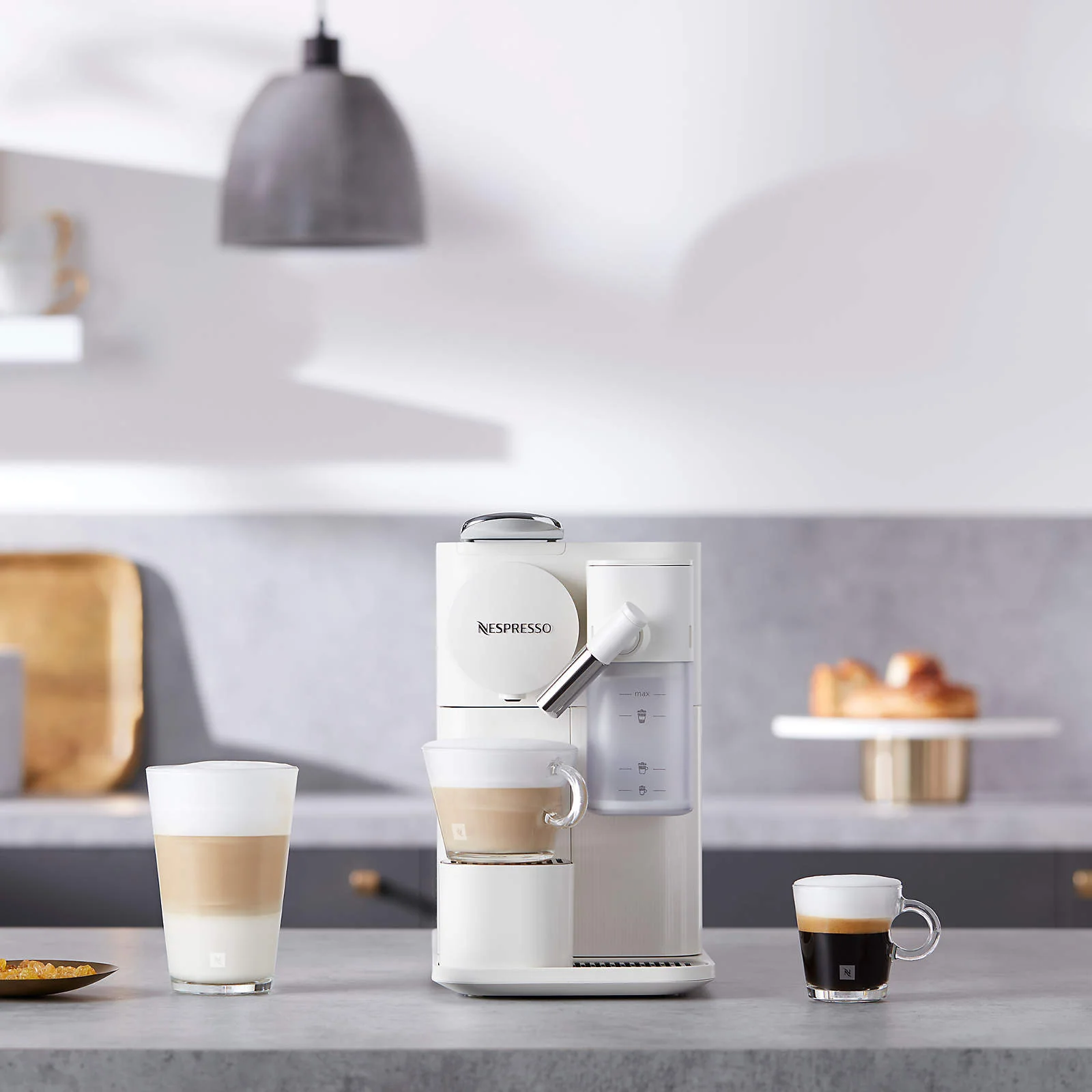 De'Longhi Nespresso Lattissima One Single Serve Coffee Machine in White (EN510W) - Image 2