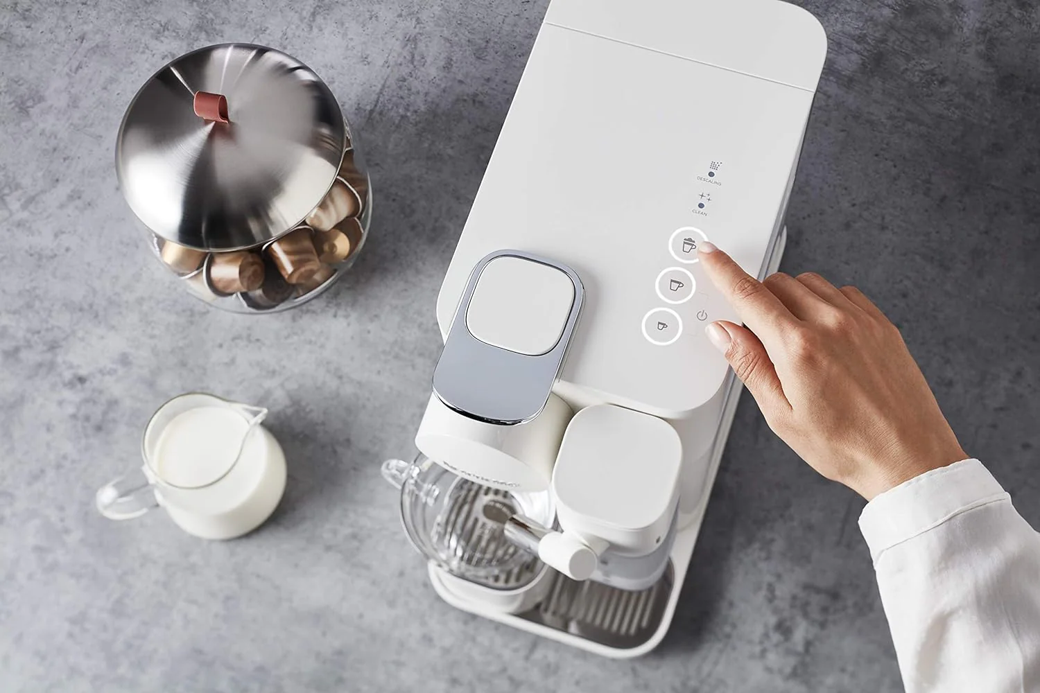 De'Longhi Nespresso Lattissima One Single Serve Coffee Machine in White (EN510W) - Image 5