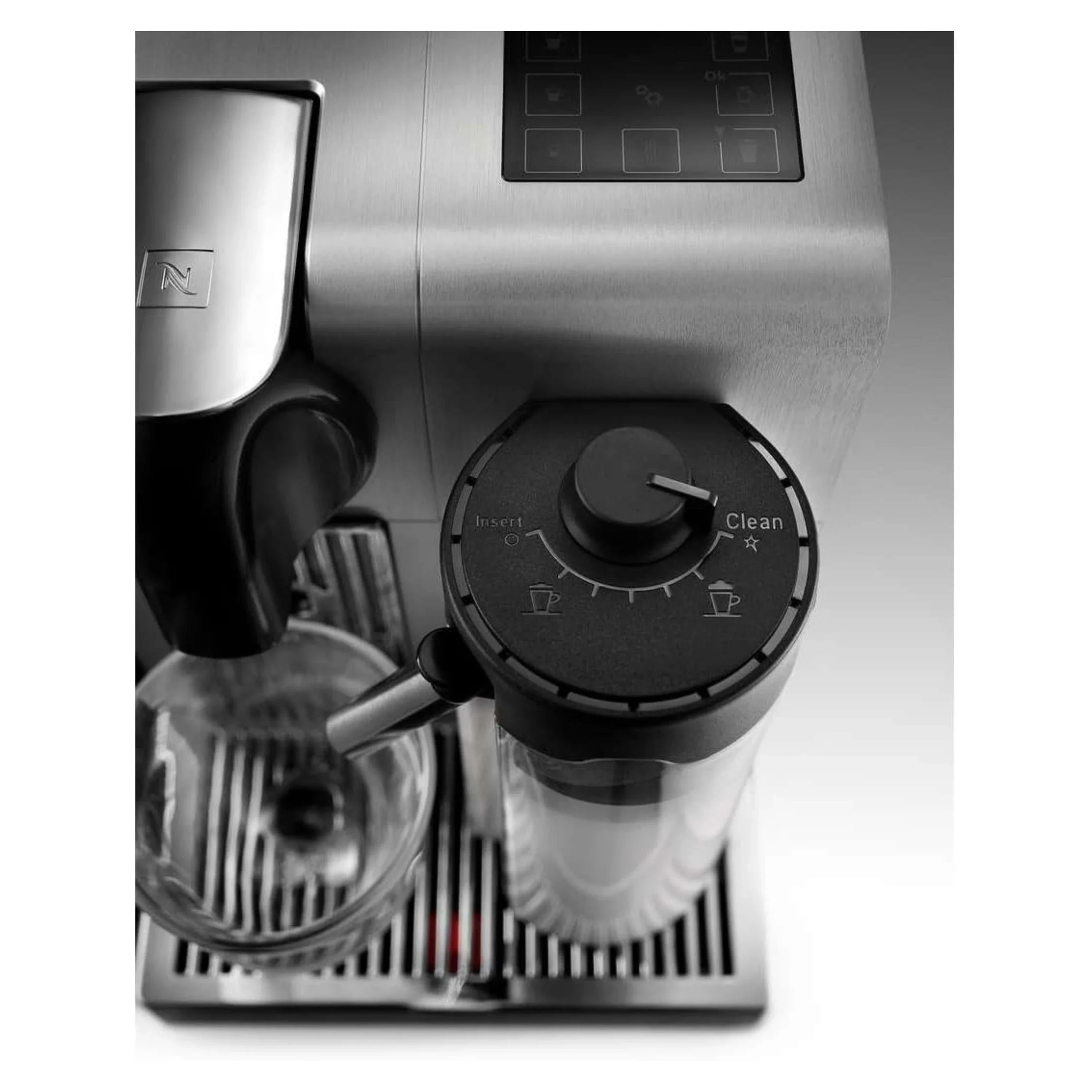 De'Longhi Nespresso Lattissima Pro Capsule Espresso/Cappuccino Machine in Brushed Aluminum and Black (EN750MB) - Image 7