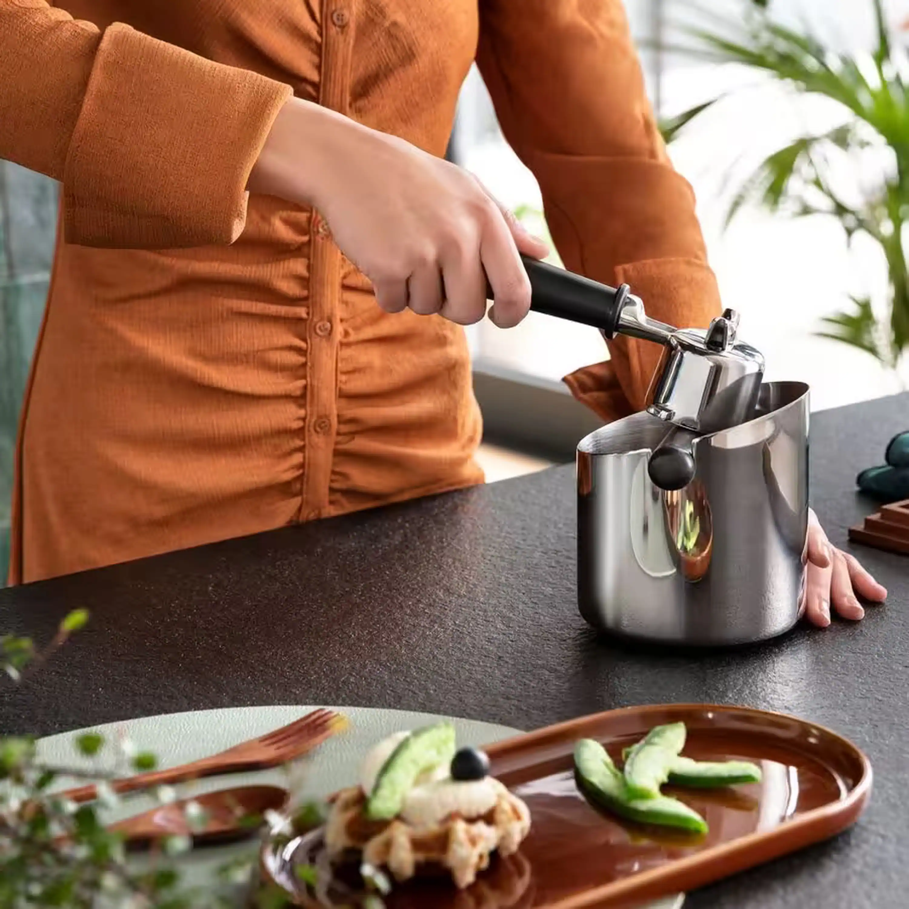 De'Longhi Stainless Steel Knock Box, Large (DLSC072) - Image 3