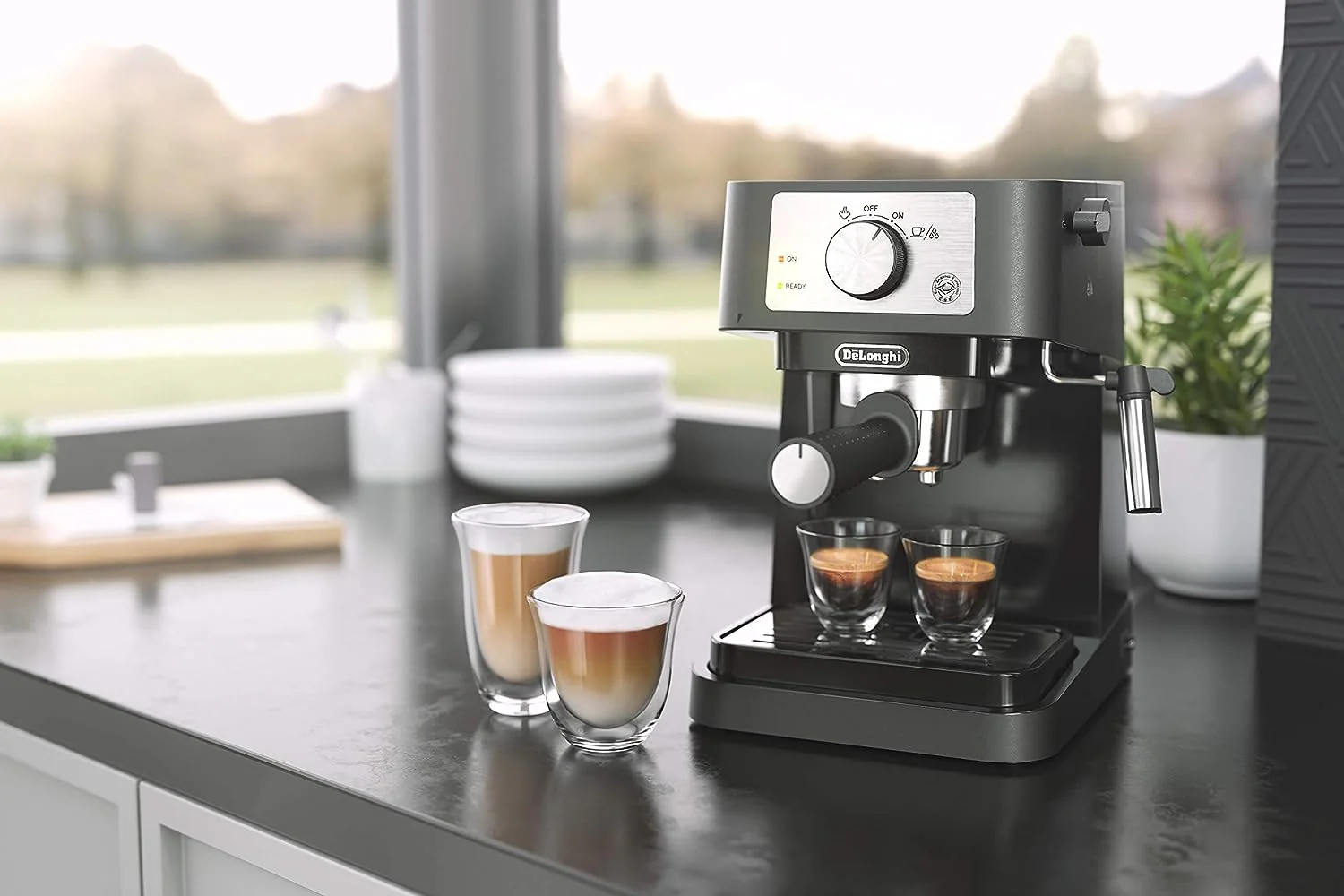 De'Longhi Stilosa 15 Bar Pump Manual Espresso Machine (EC260BK) - Image 3