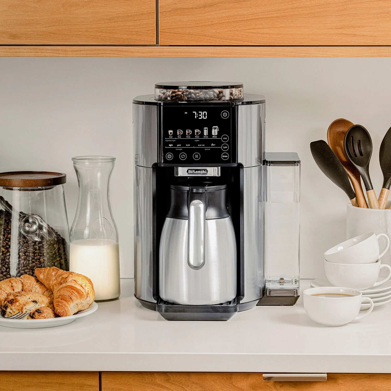 De'Longhi TrueBrew Automatic Coffee Maker with Bean Extract Technology with Thermal Carafe (CAM51035M) - Image 6