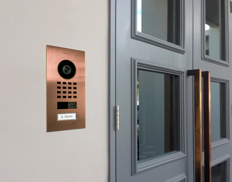 DoorBird D1101V Flush-Mount IP Video Intercom, 1 Call Button in Bronze - Image 2