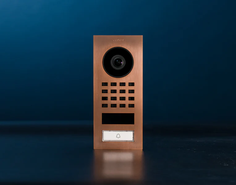 DoorBird D1101V Surface-Mount IP Video Intercom, 1 Call Button in Bronze - Image 2