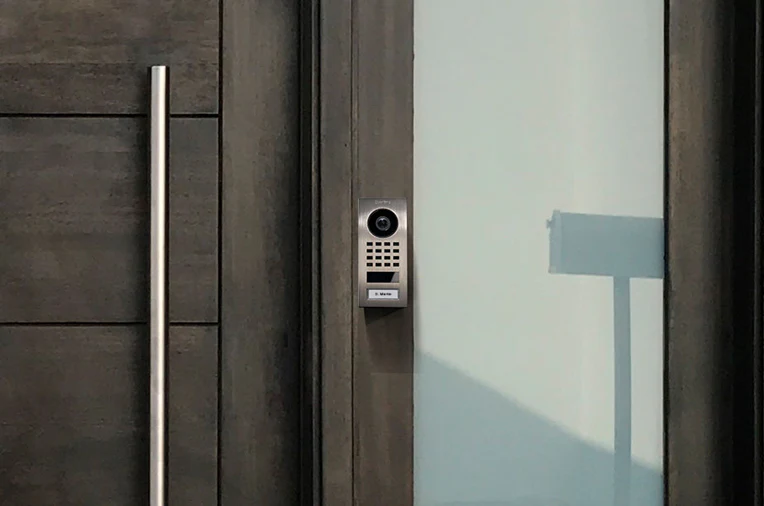 DoorBird D1101V Surface-Mount IP Video Intercom, 1 Call Button in Stainless Steel V2A - Image 2