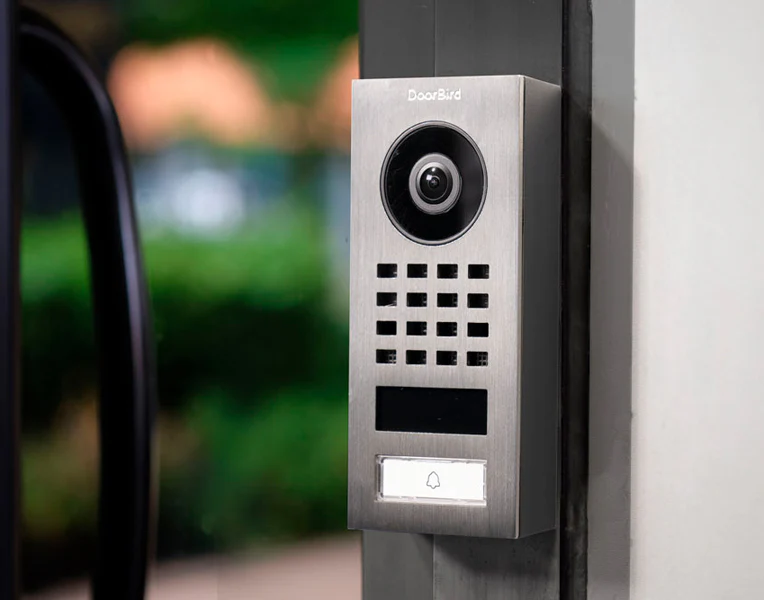 DoorBird D1101V Surface-Mount IP Video Intercom in Claret Violet, RAL 4004 - Image 2
