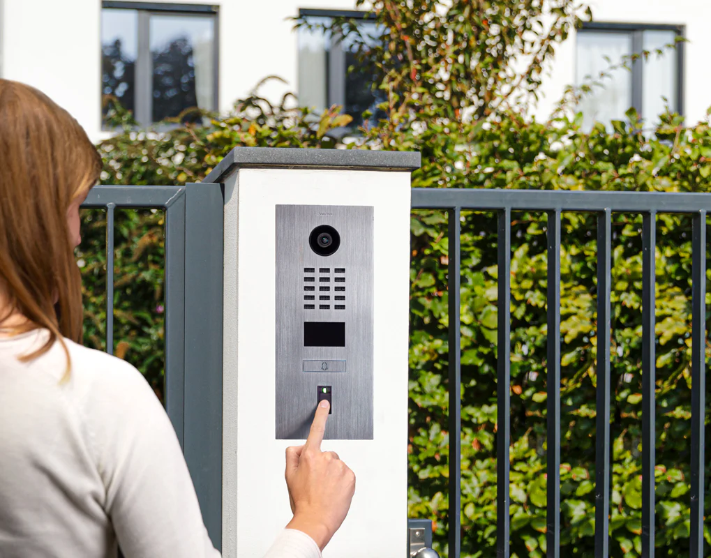 DoorBird D2101FV Fingerprint 50 IP Video Door Station in Architectural Bronze - Image 2