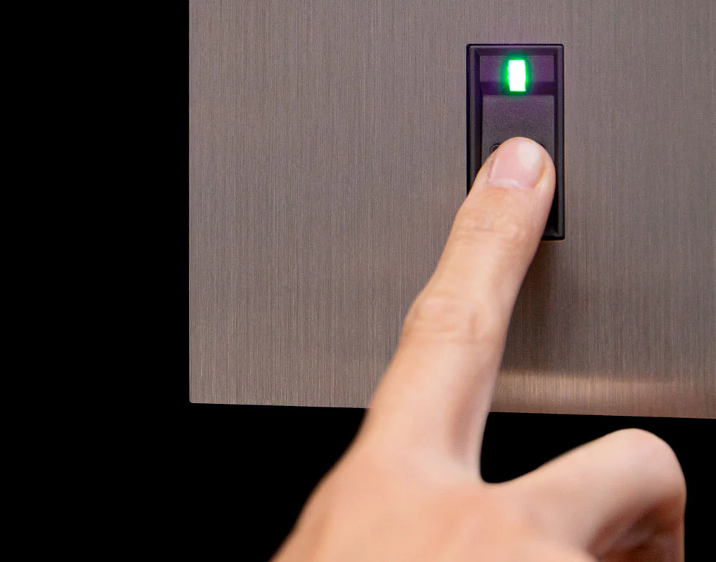 DoorBird D2101FV Fingerprint 50 IP Video Door Station in Titanium - Image 4