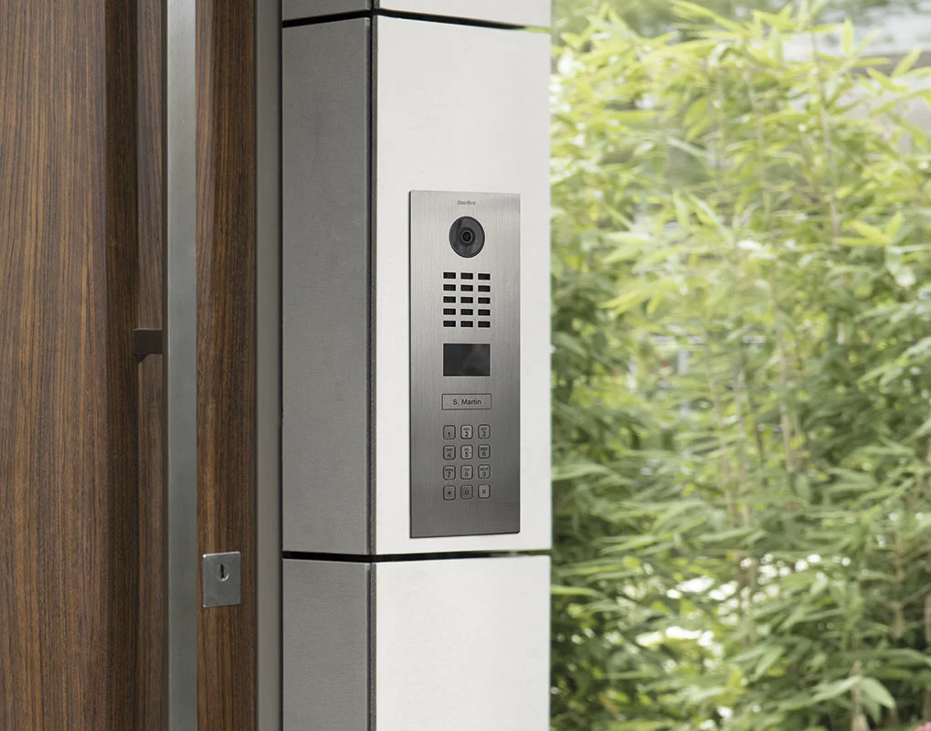 DoorBird D2101KV IP Video Intercom, 1 Call Button in Real Burnished Brass - Image 7
