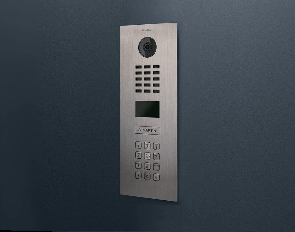 DoorBird D2101KV IP Video Intercom, 1 Call Button in Grey Olive, RAL 6006 - Image 2