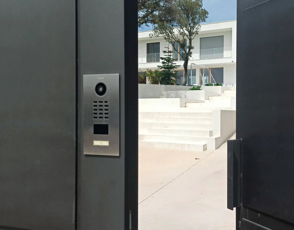 DoorBird D2101V IP Video Door Station, 1 Call Button in  Stainless Steel V2A - Image 5