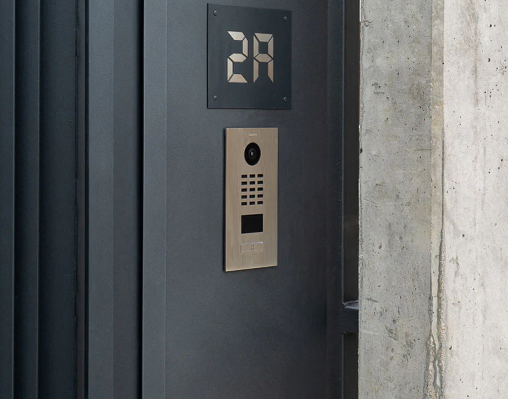 DoorBird D2101V IP Video Door Station, 1 Call Button in  Stainless Steel V4A - Image 3