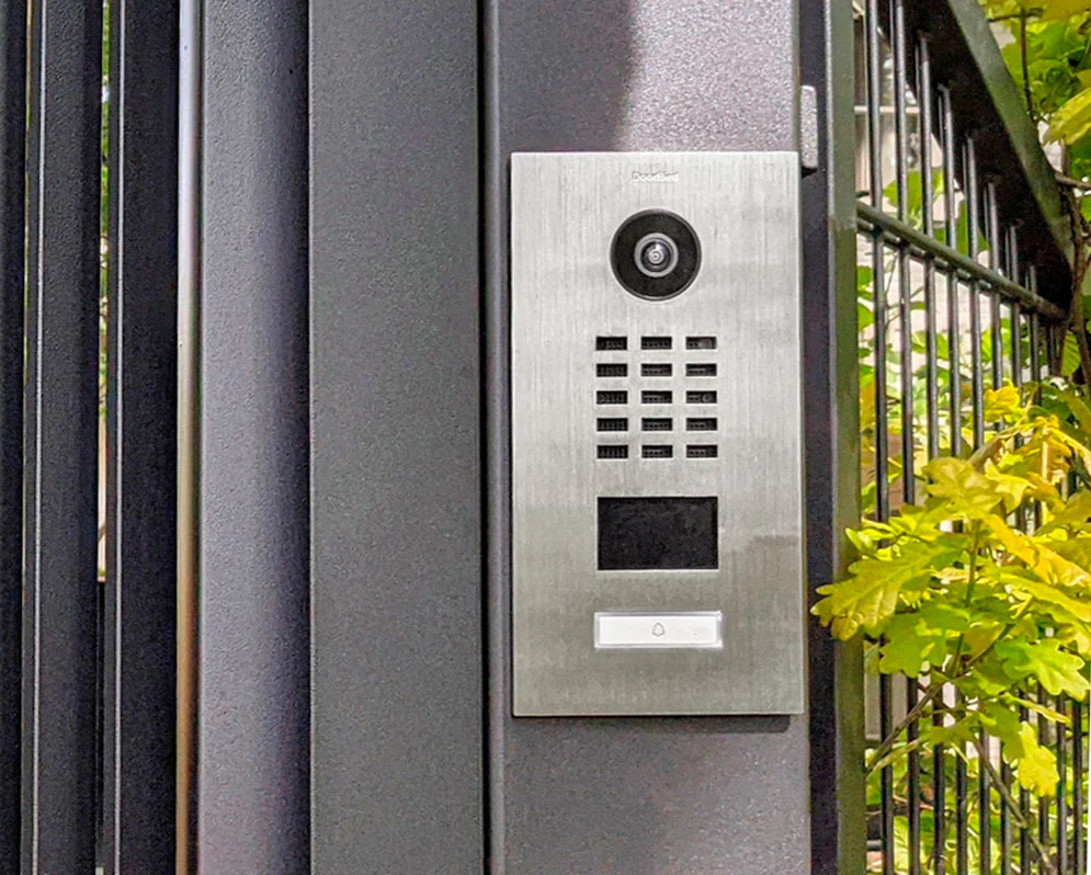 DoorBird D2101V IP Video Door Station, 1 Call Button in  Stainless Steel V4A - Image 4
