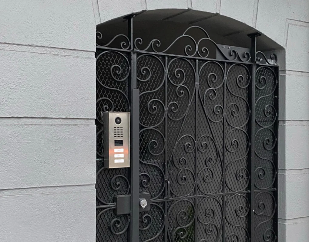 DoorBird D2103V IP Video Door Station, 3 Call Button in Titanium - Image 4