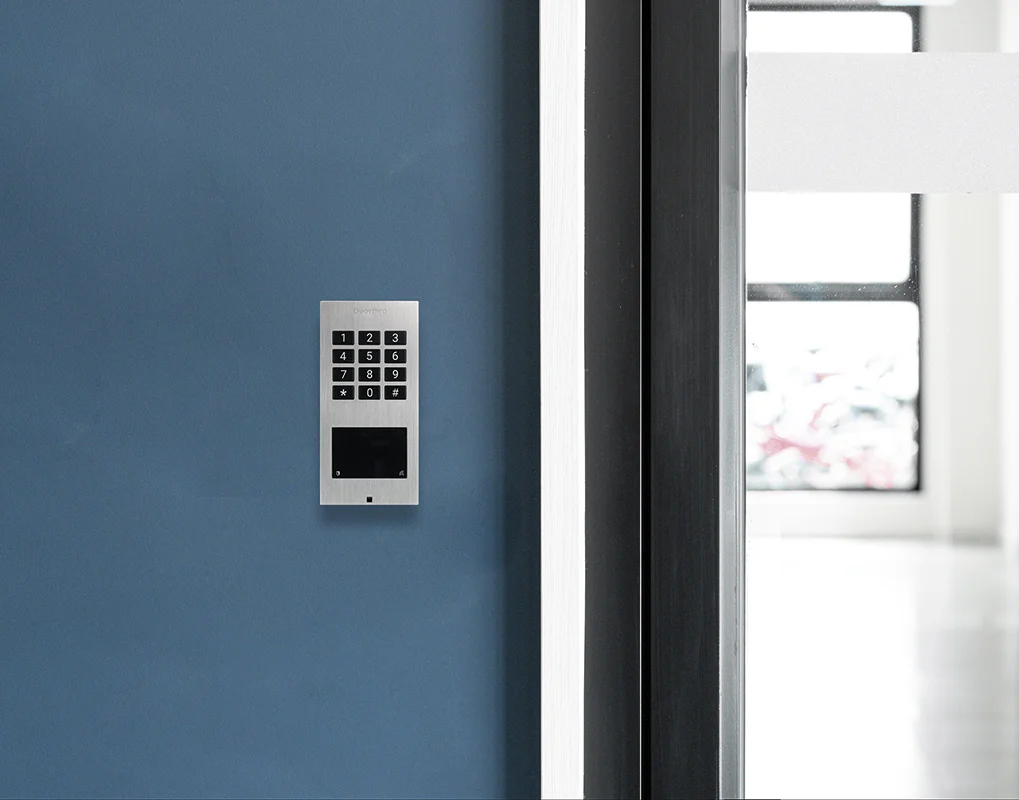 DoorBird A1121 Surface-Mount IP Access Control Device in Stainless Steel V2A - Image 3