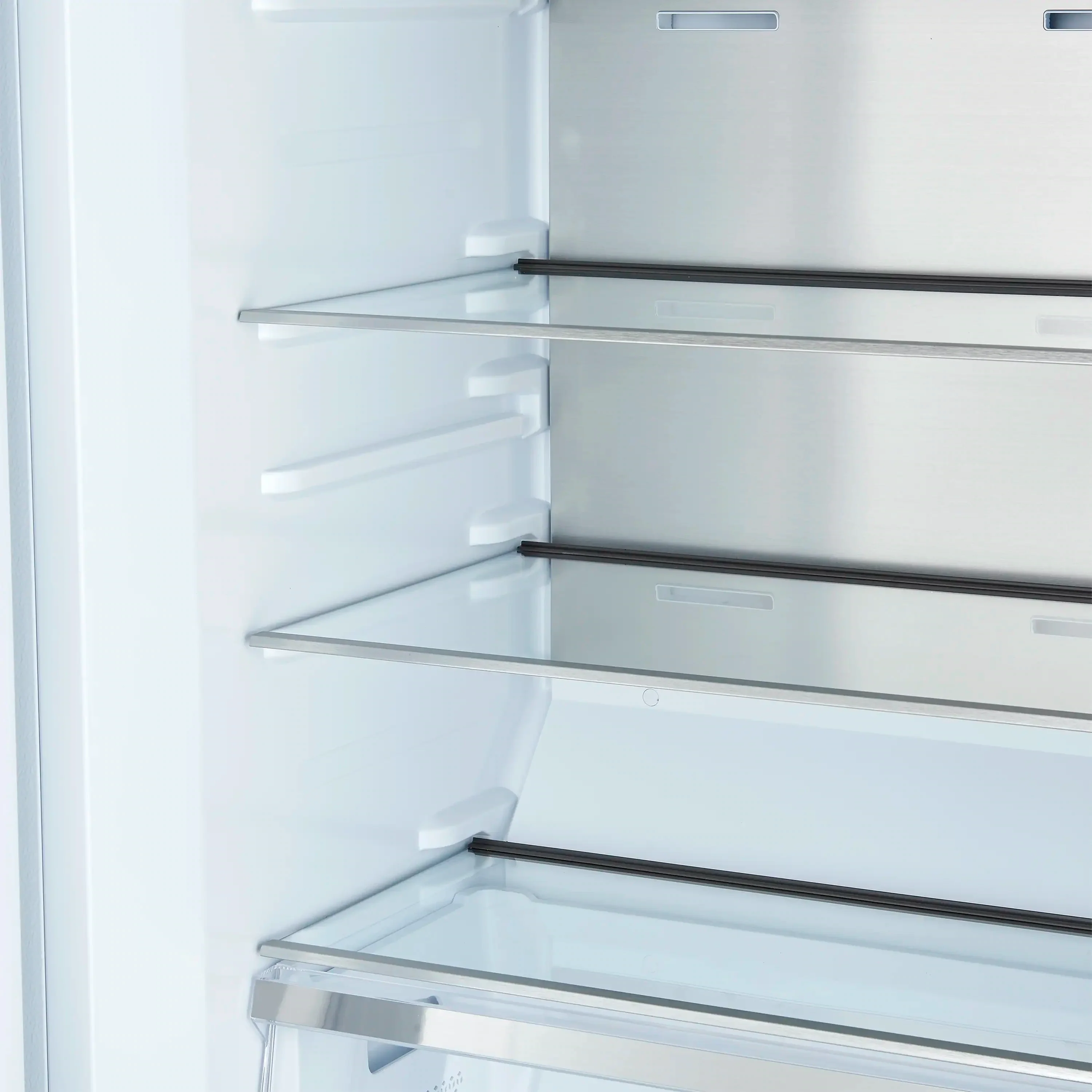 Forno Maderno 28-Inch Built-In 13.6 Cu.Ft. Convertible Refrigerator in White with Antique Brass Handle, Left Swing with Decorative Grille (FFFFD1722-32LSG-WHT) - Image 8