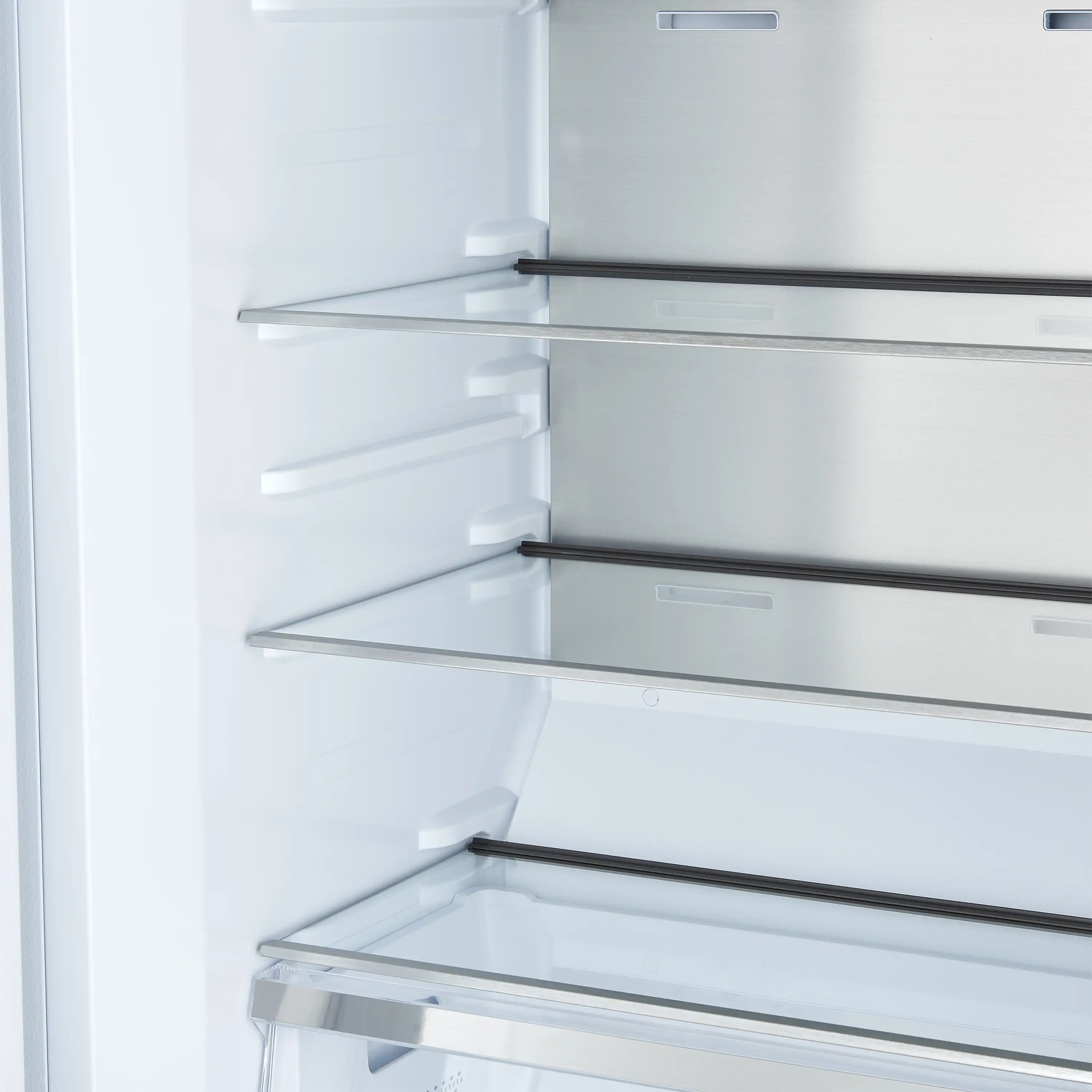 Forno Maderno 28-Inch Built-In 13.6 Cu.Ft. Convertible Refrigerator in White with Antique Brass Handle, Left Swing with Decorative Grille (FFFFD1722-32LMG-WHT) - Image 13