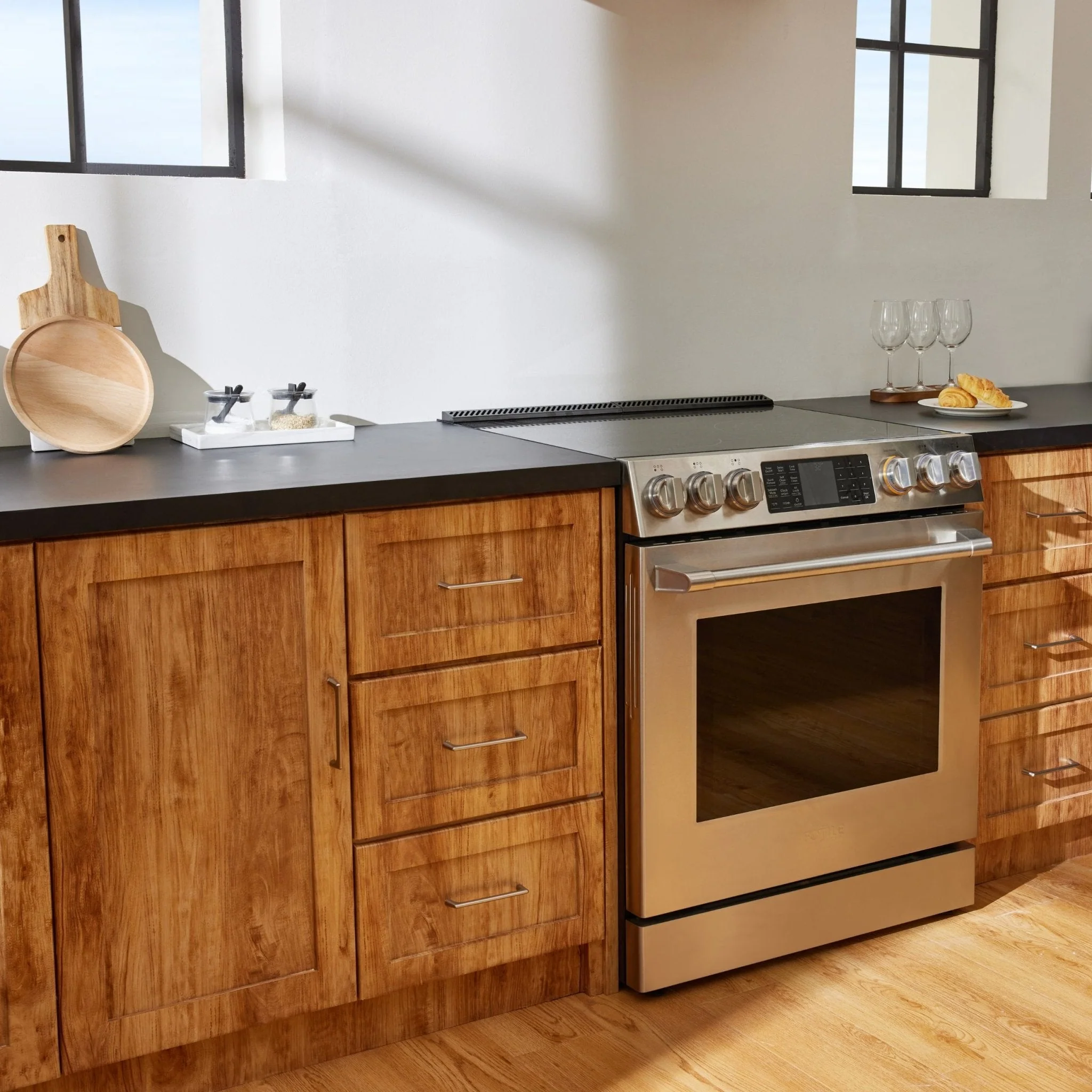 Fotile FreshBake™ 30-Inch Slide-In Electric Range in Stainless Steel (RES30552) - Image 23