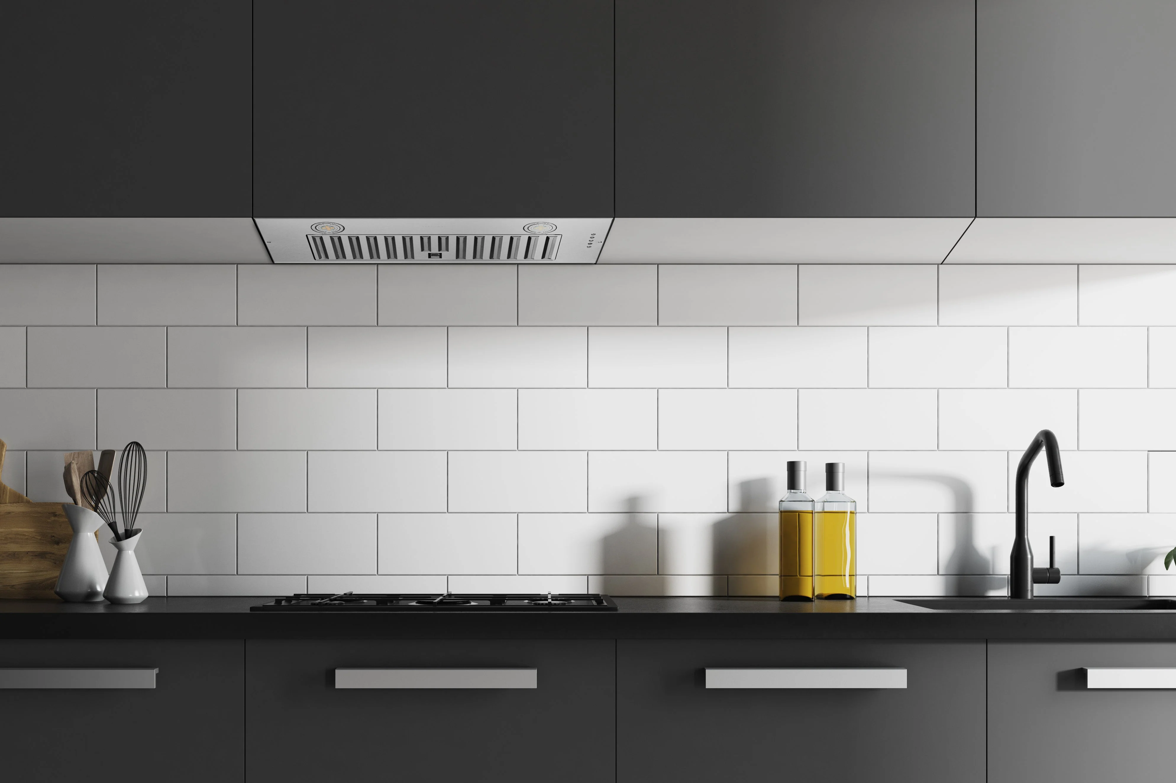 Hauslane 450 CFM Convertible Built-In Range Hood Insert with Stainless Steel Filters (IN-R100) - Image 3